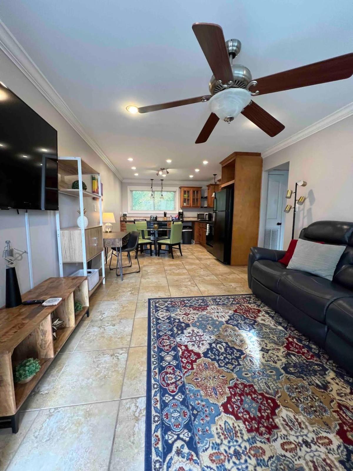Apartment photo 1