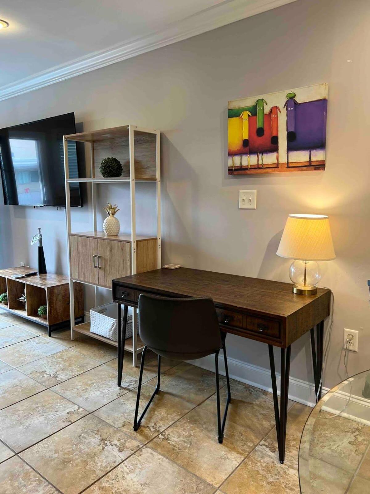 Apartment photo 2