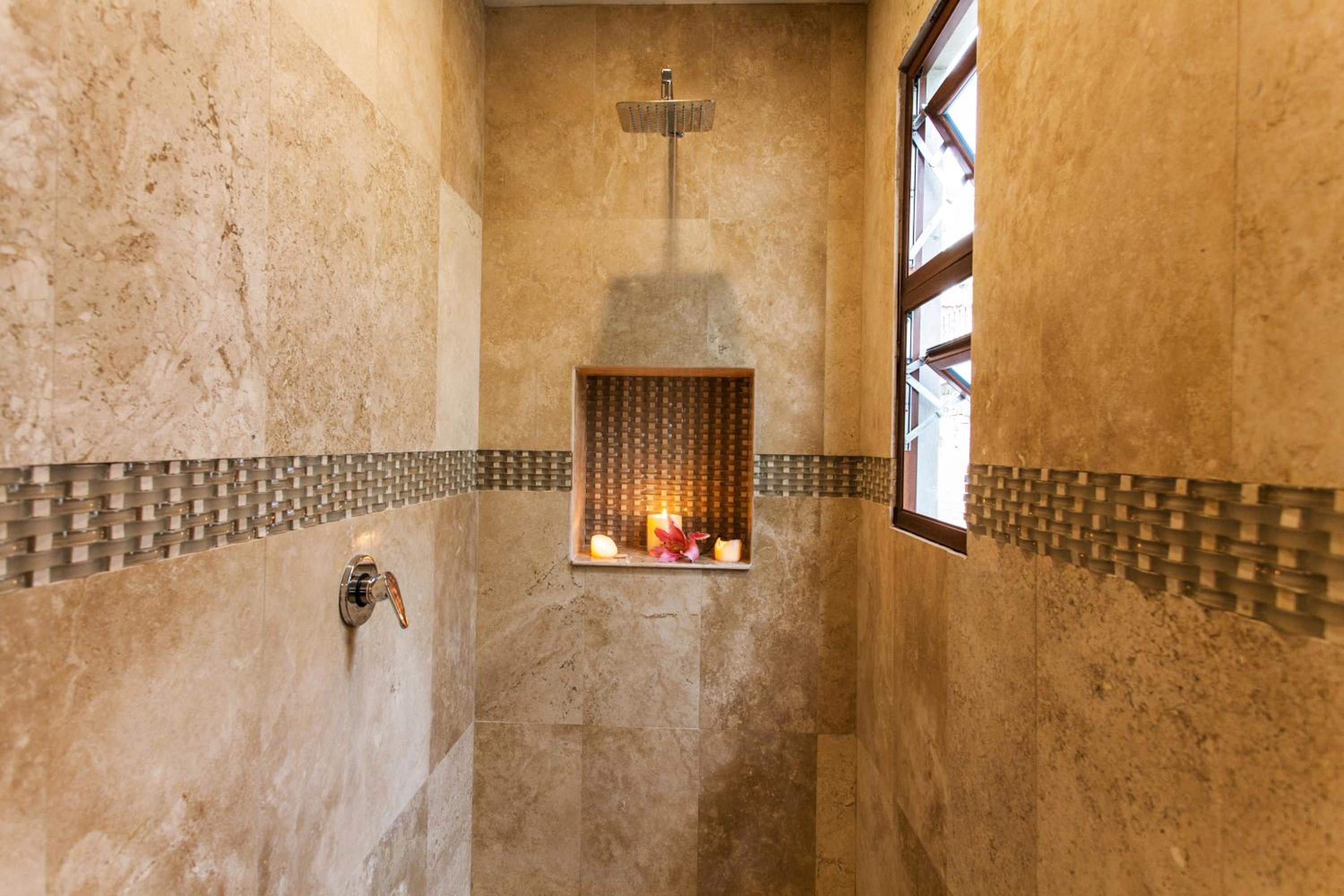 Three-Bedroom Suite with Private Pool - Photo 12