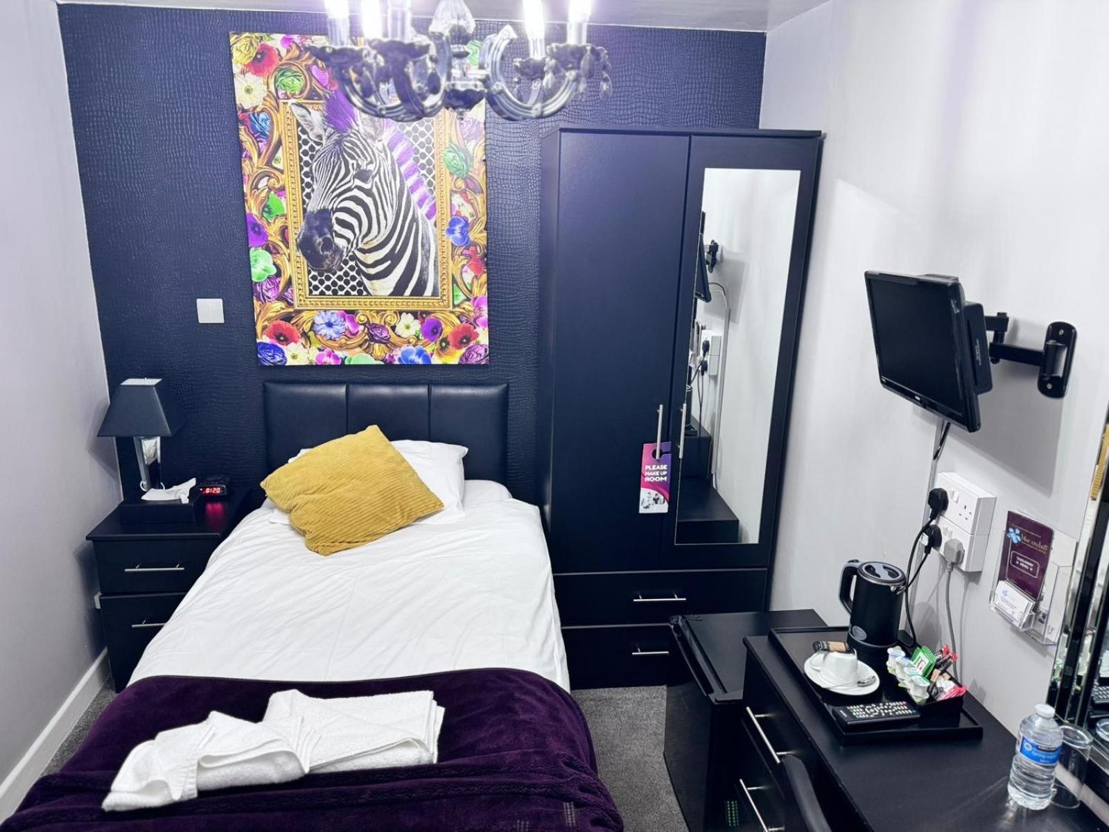 Single Room photo 3