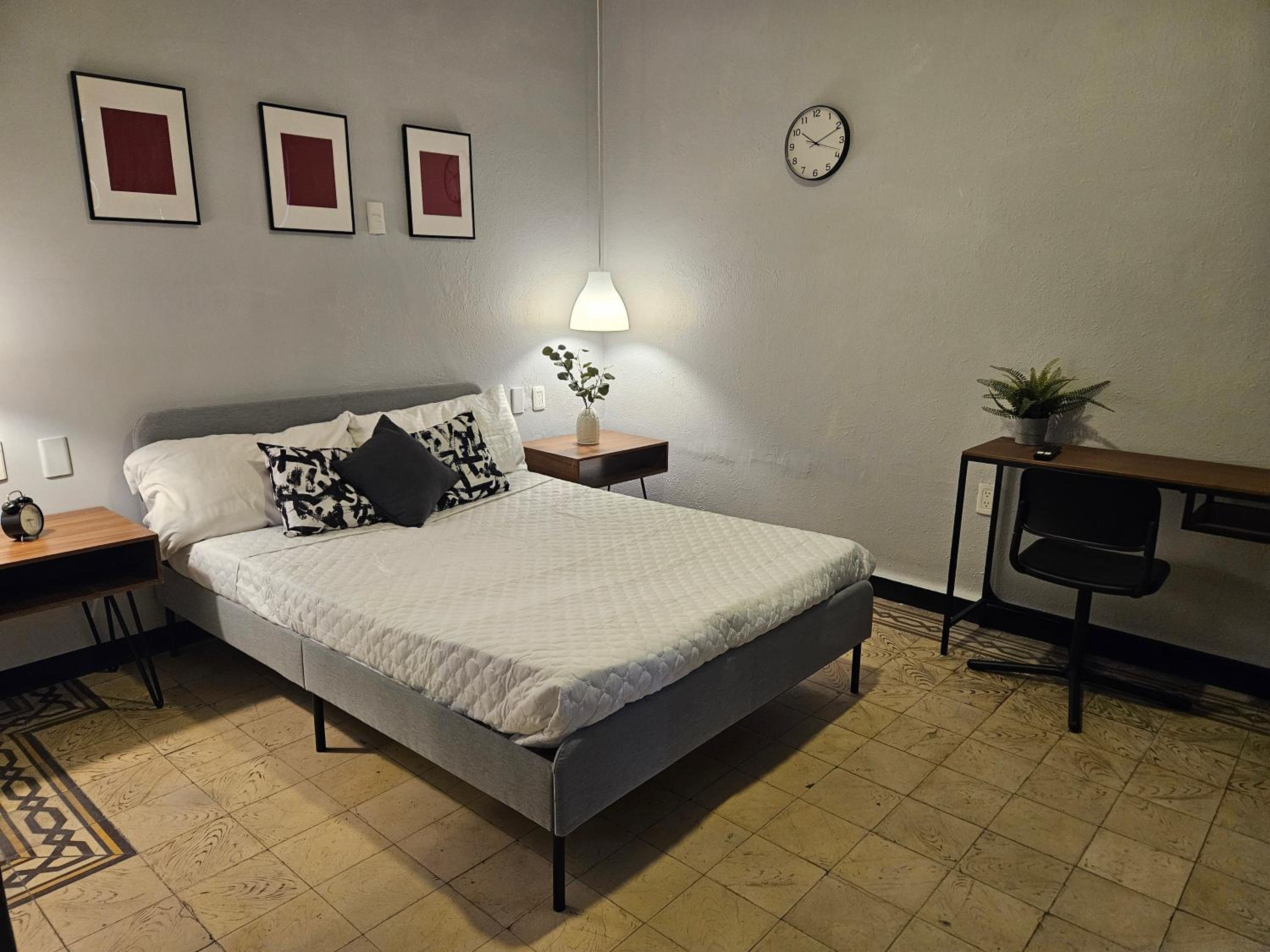 Family Double Room - Photo 7