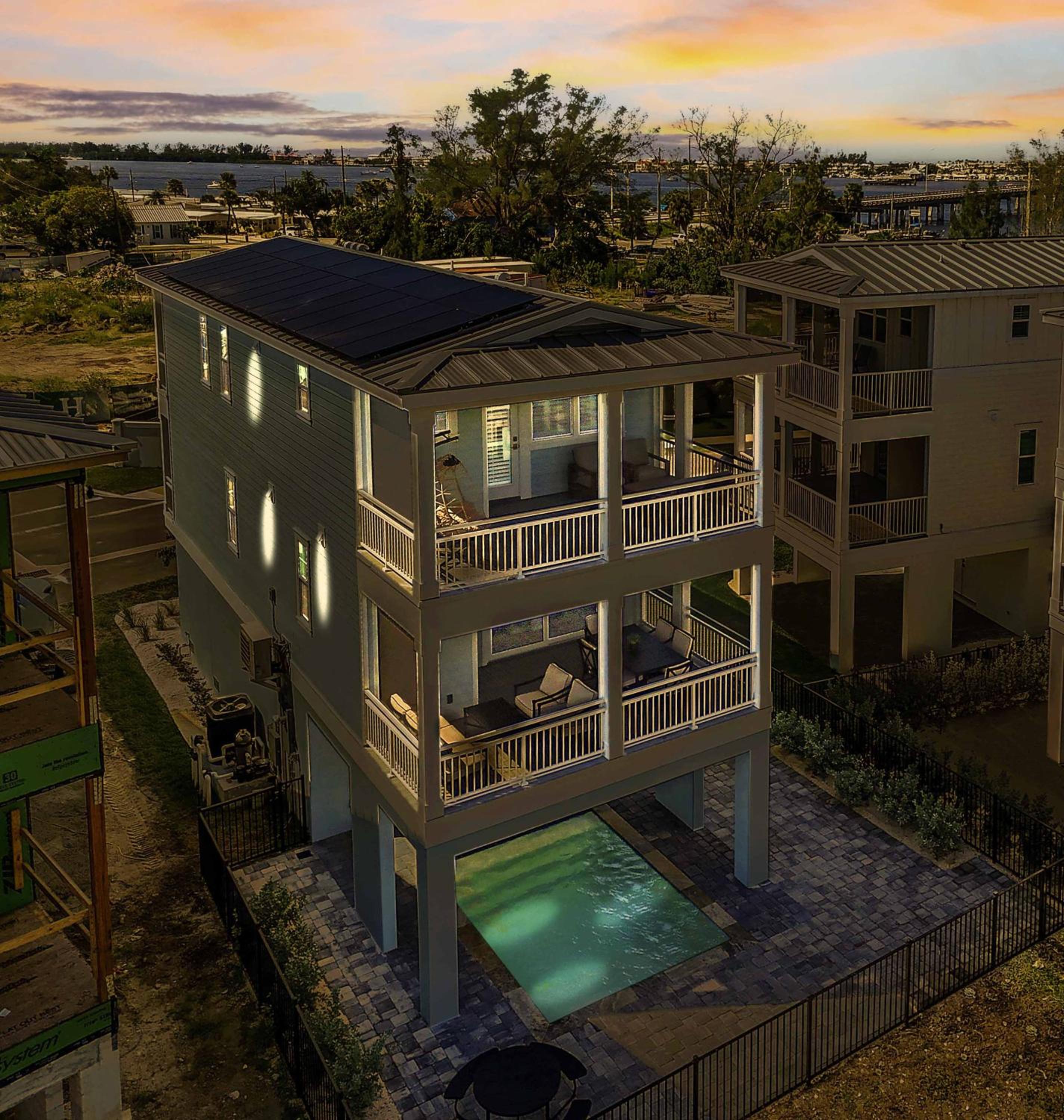Three-Bedroom Vacation Home  photo 2
