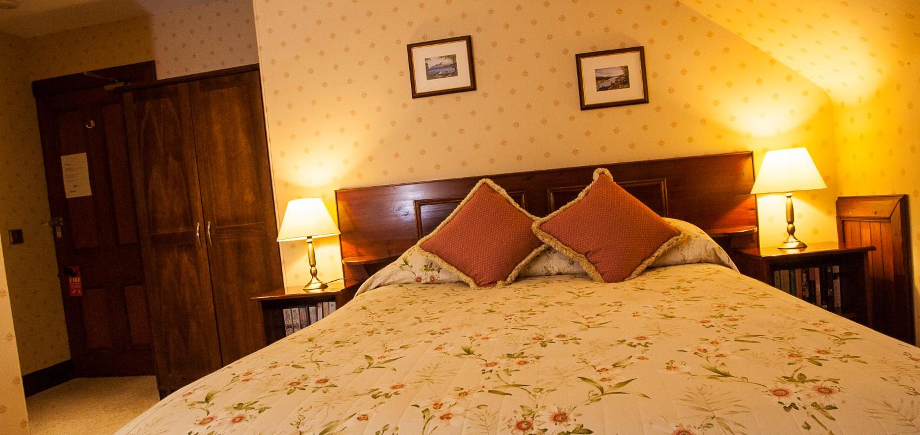 Double King Bed - Cottage Style  photo 2