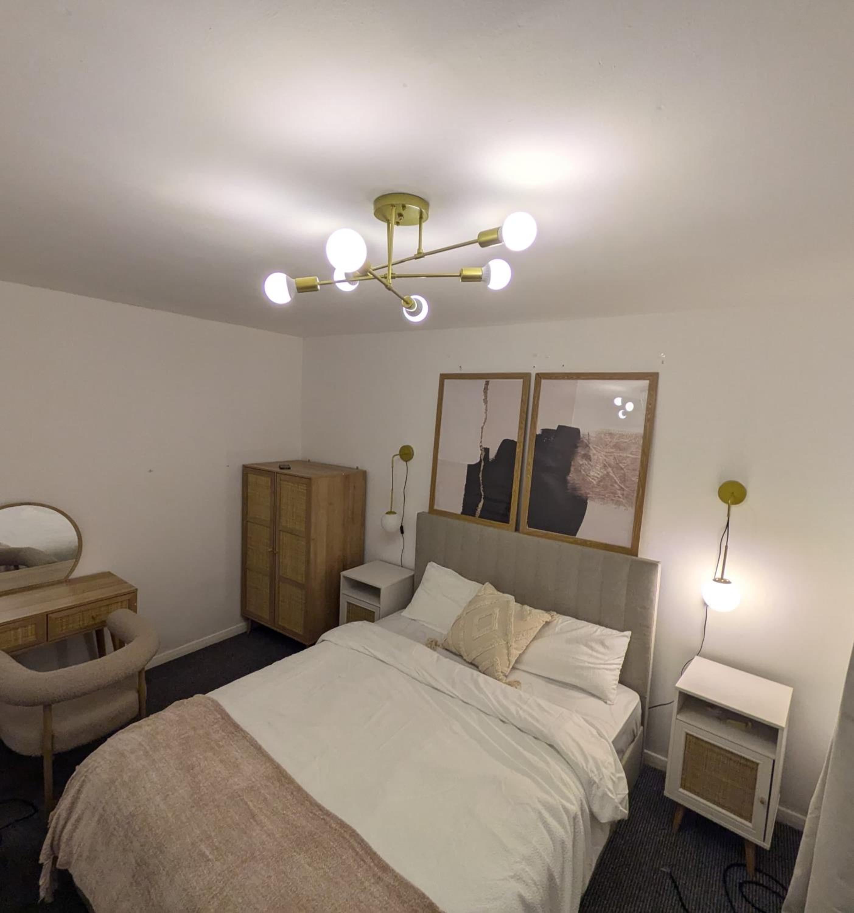 Deluxe King Room photo 1