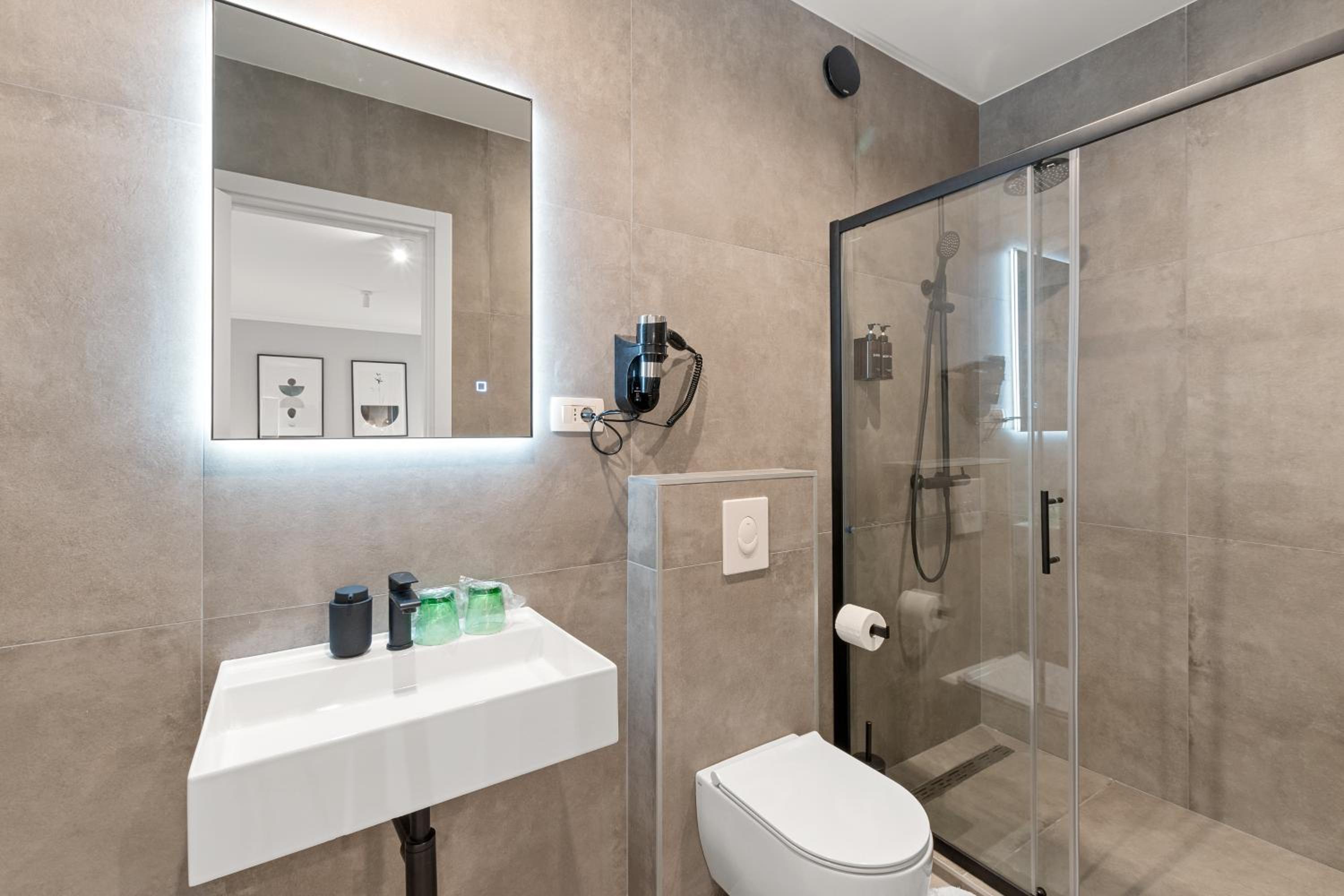 Double or Twin Room photo 3