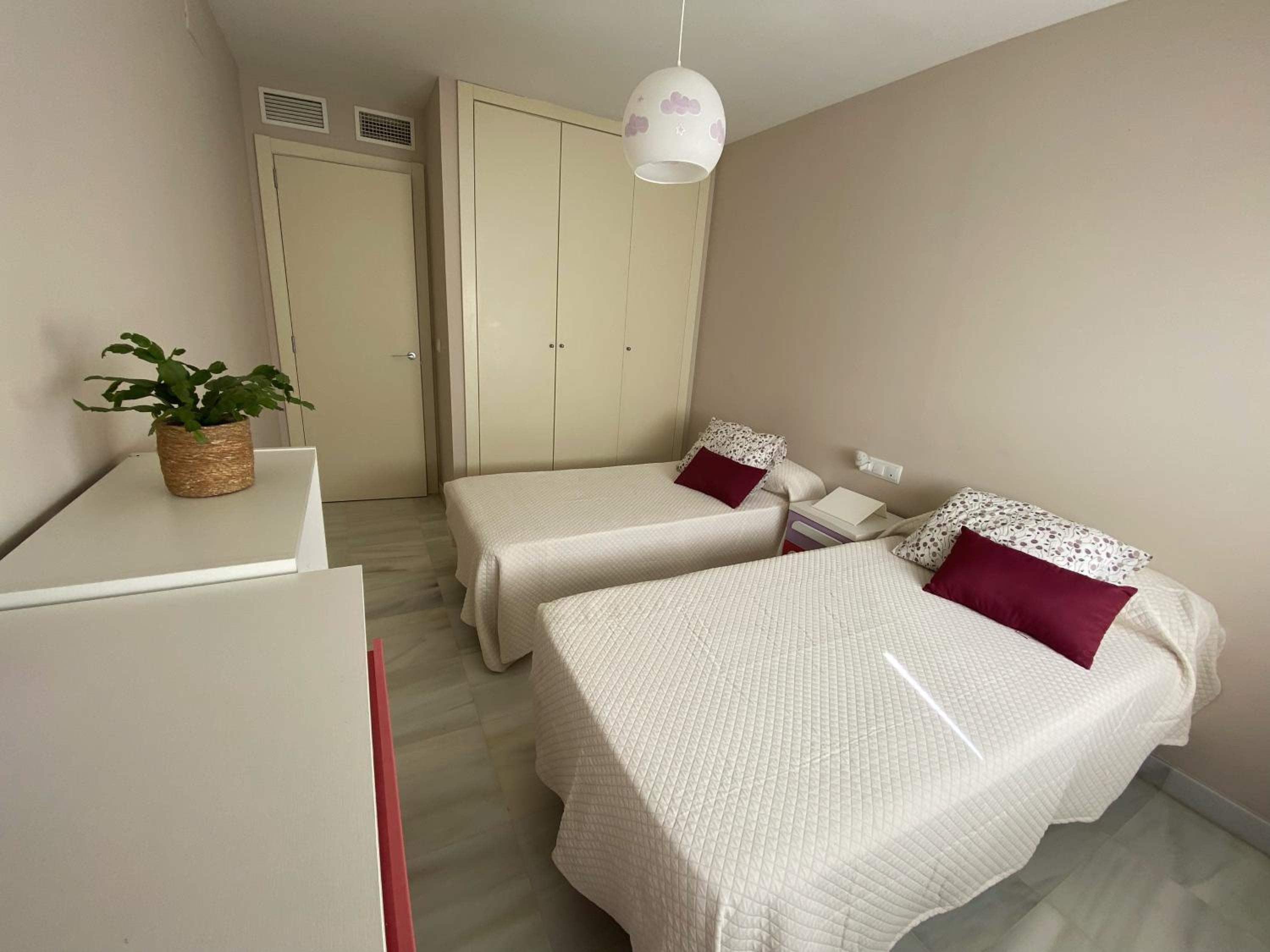 Two-Bedroom Apartment with Partial Ocean View photo 2