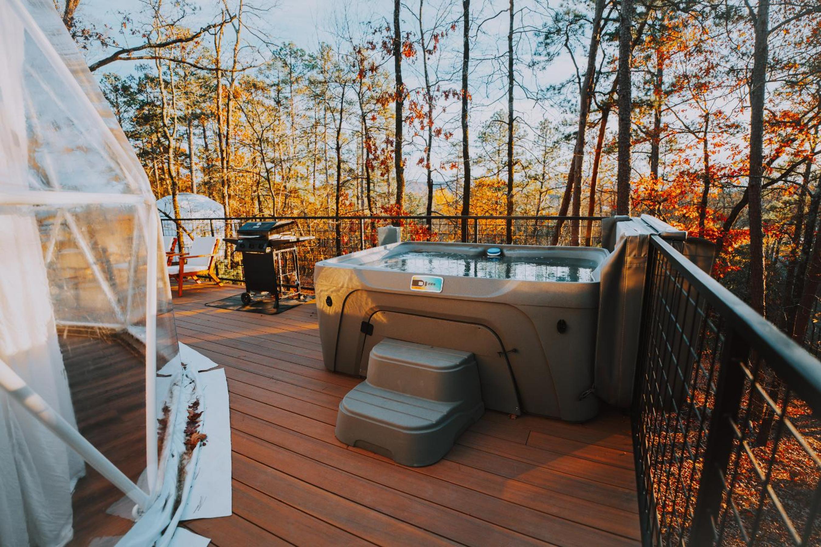 Suite with Hot Tub - Photo 15