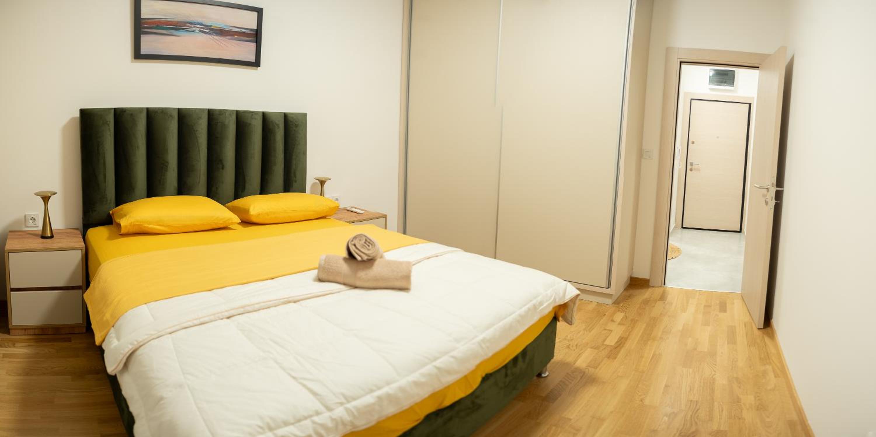 One-Bedroom Apartment photo 2