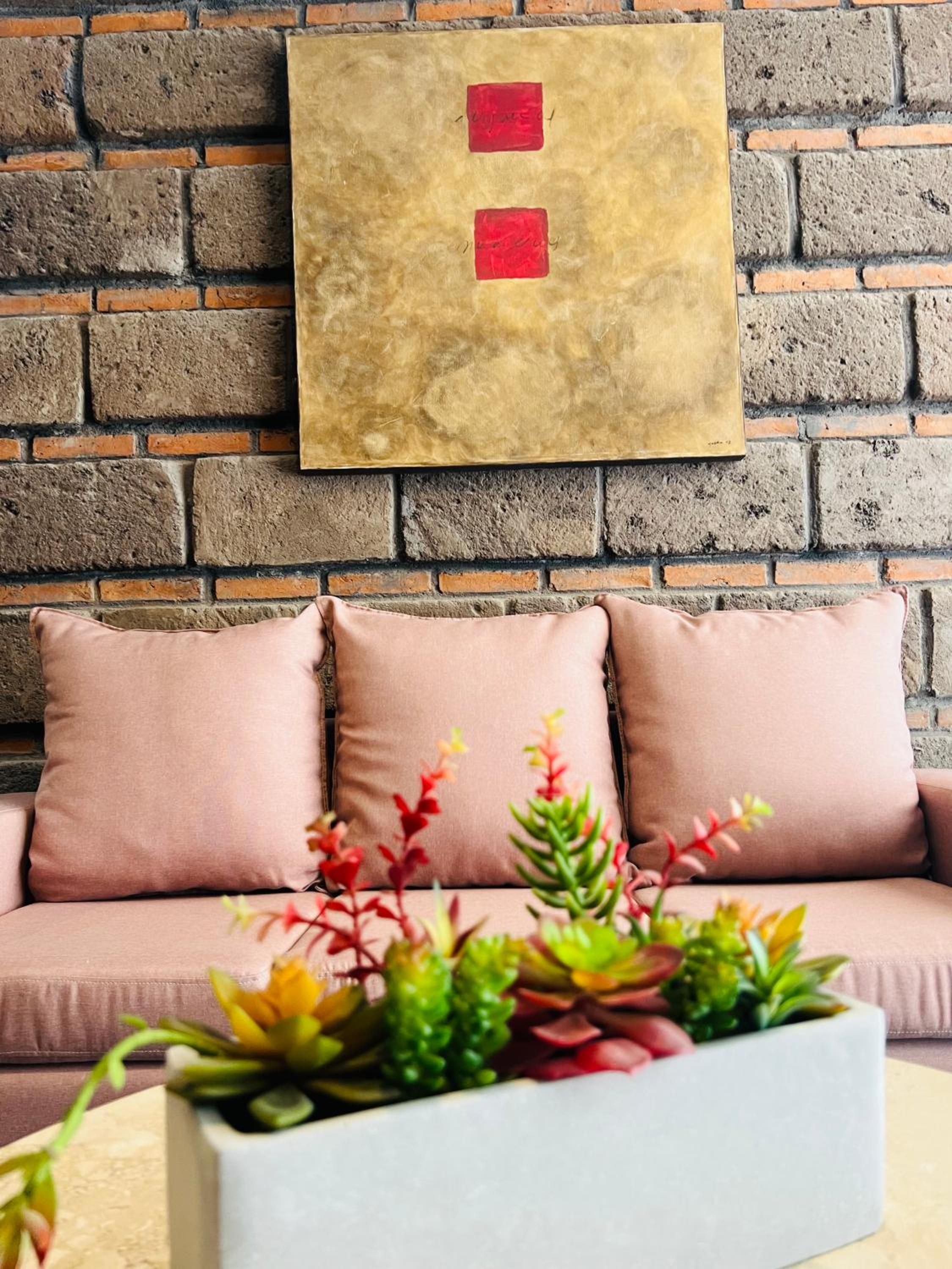 Executive Suite - Photo 15