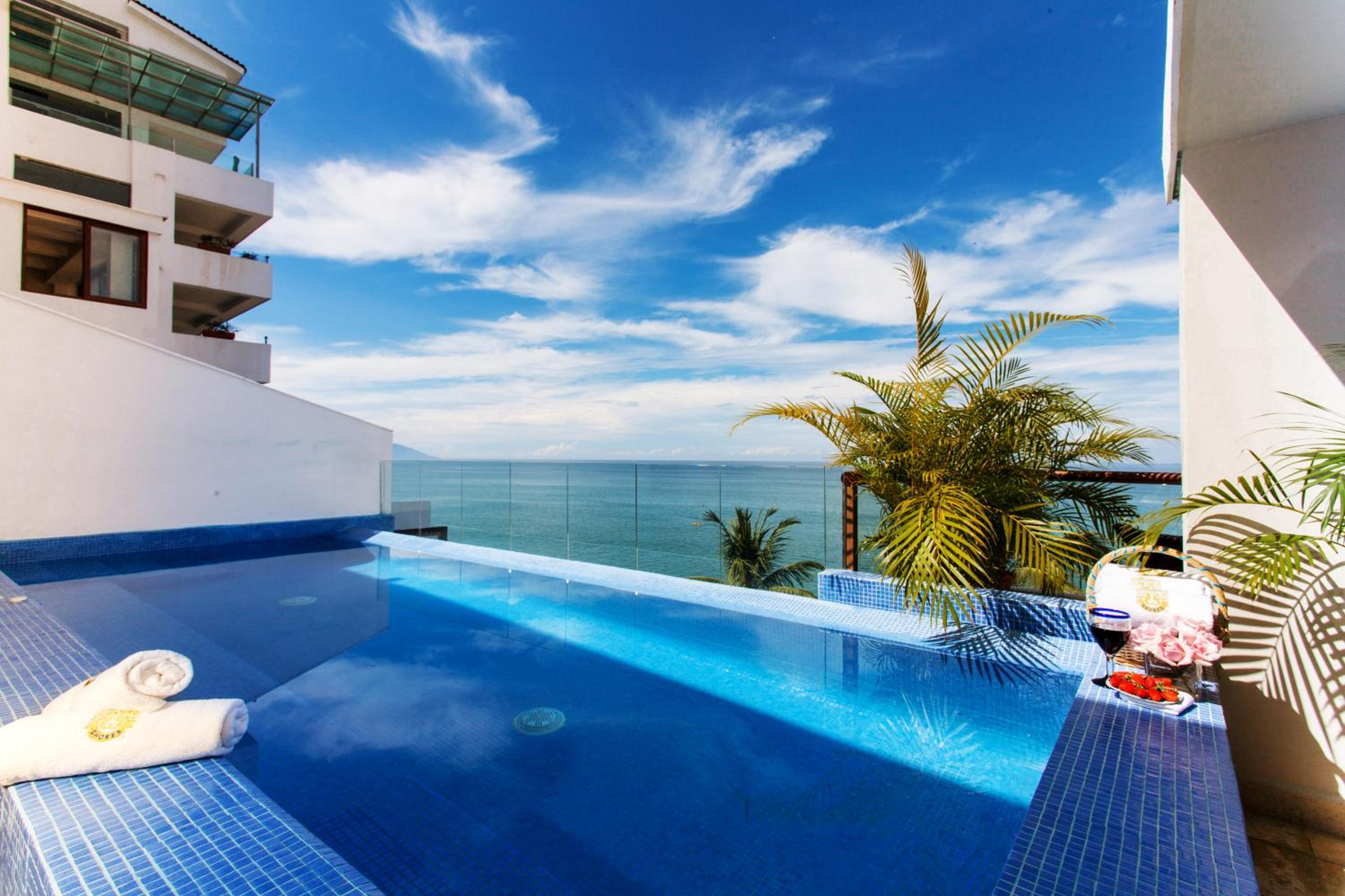Three-Bedroom Suite with Private Pool - Photo 29