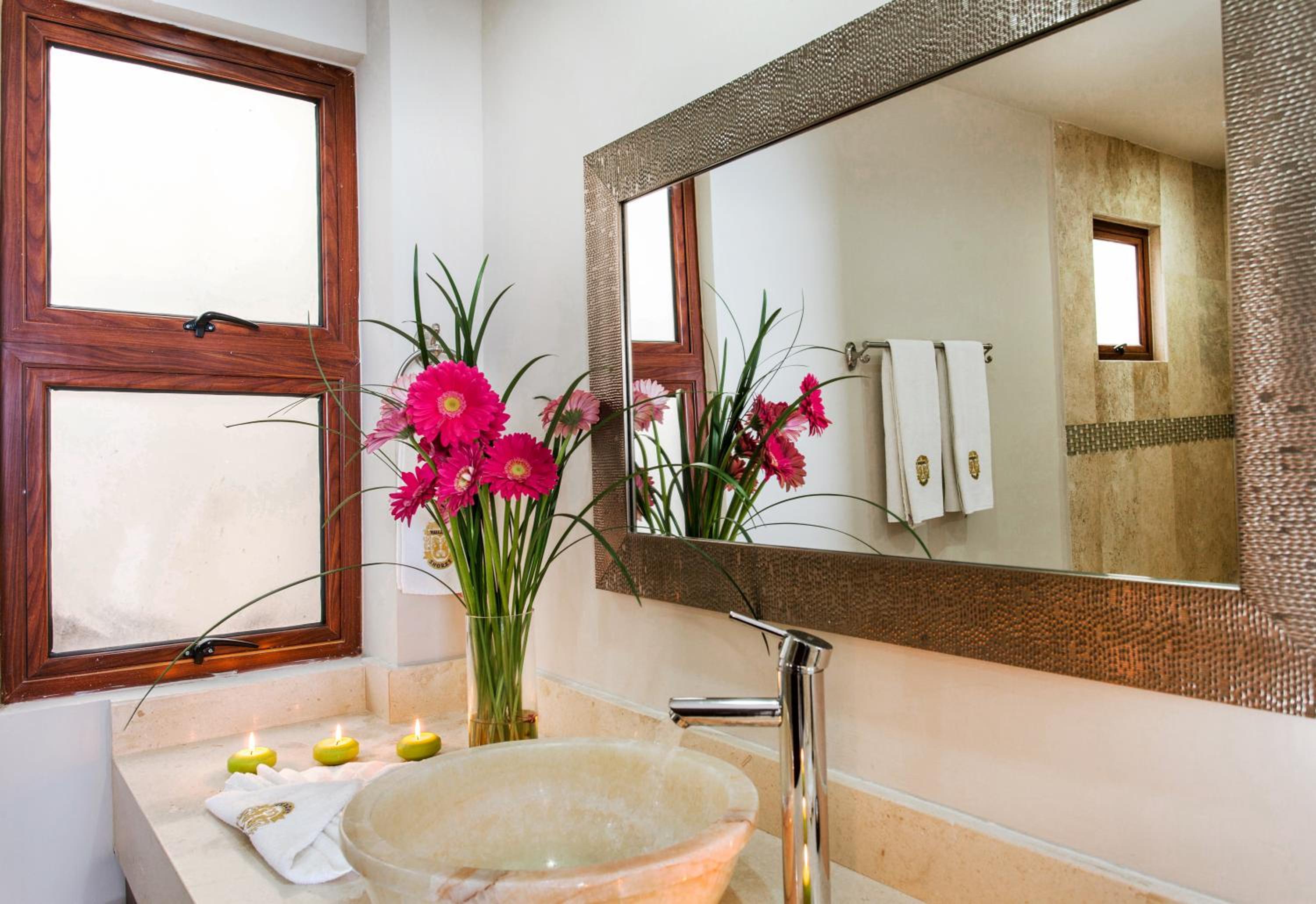 Three-Bedroom Suite with Private Pool - Photo 2