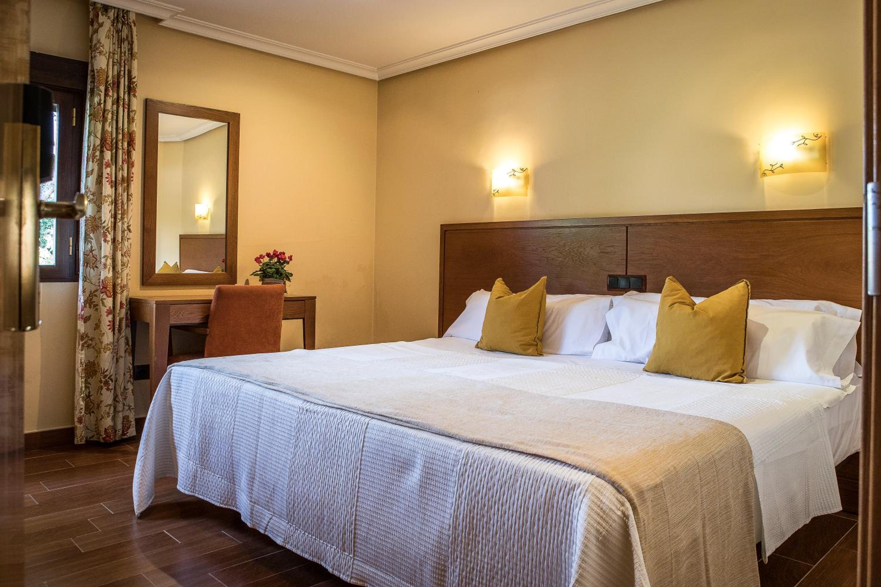 Double Room - Photo 2