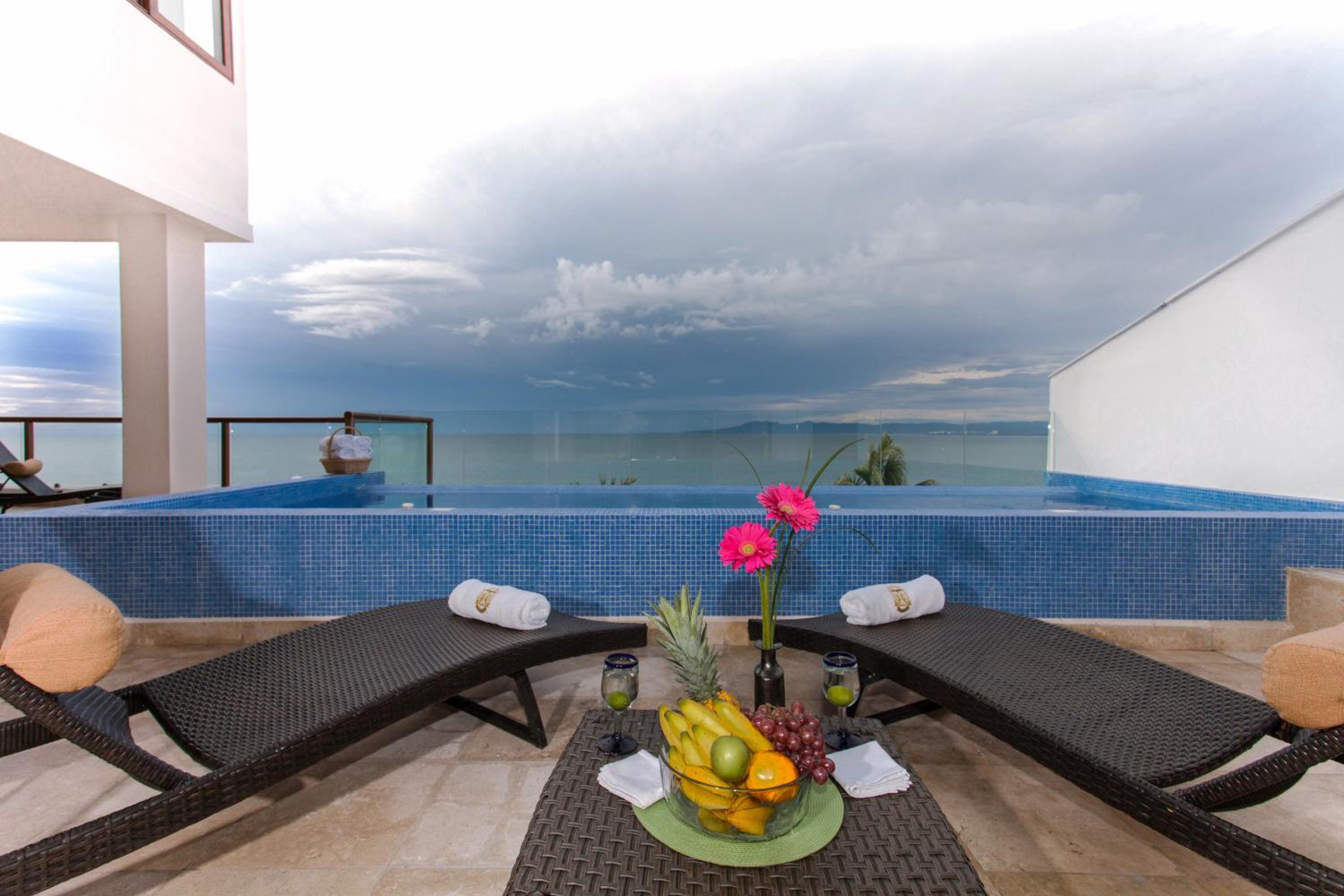 Three-Bedroom Suite with Private Pool - Photo 19
