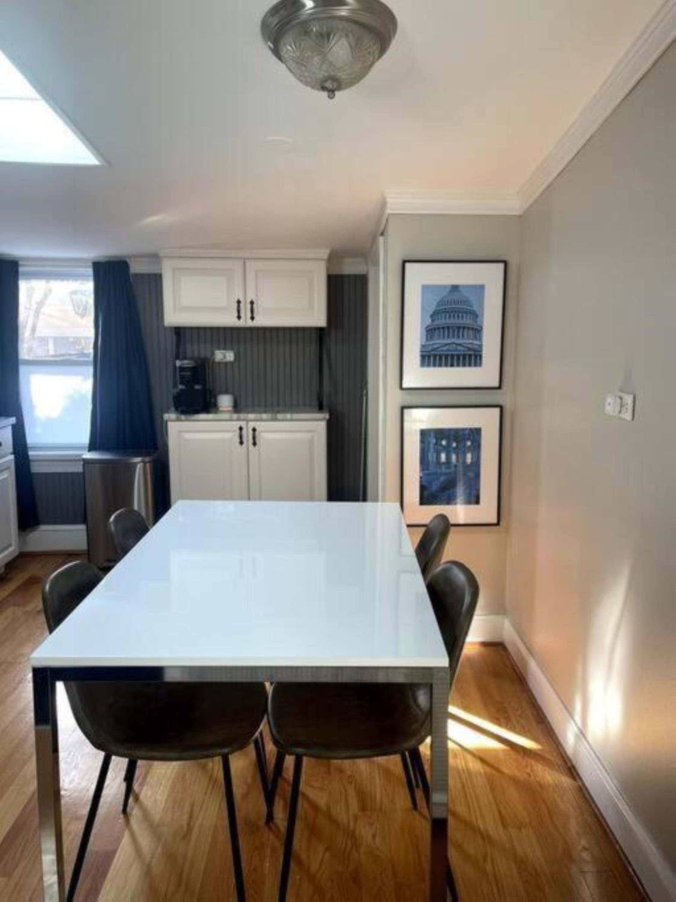 One-Bedroom Apartment photo 3