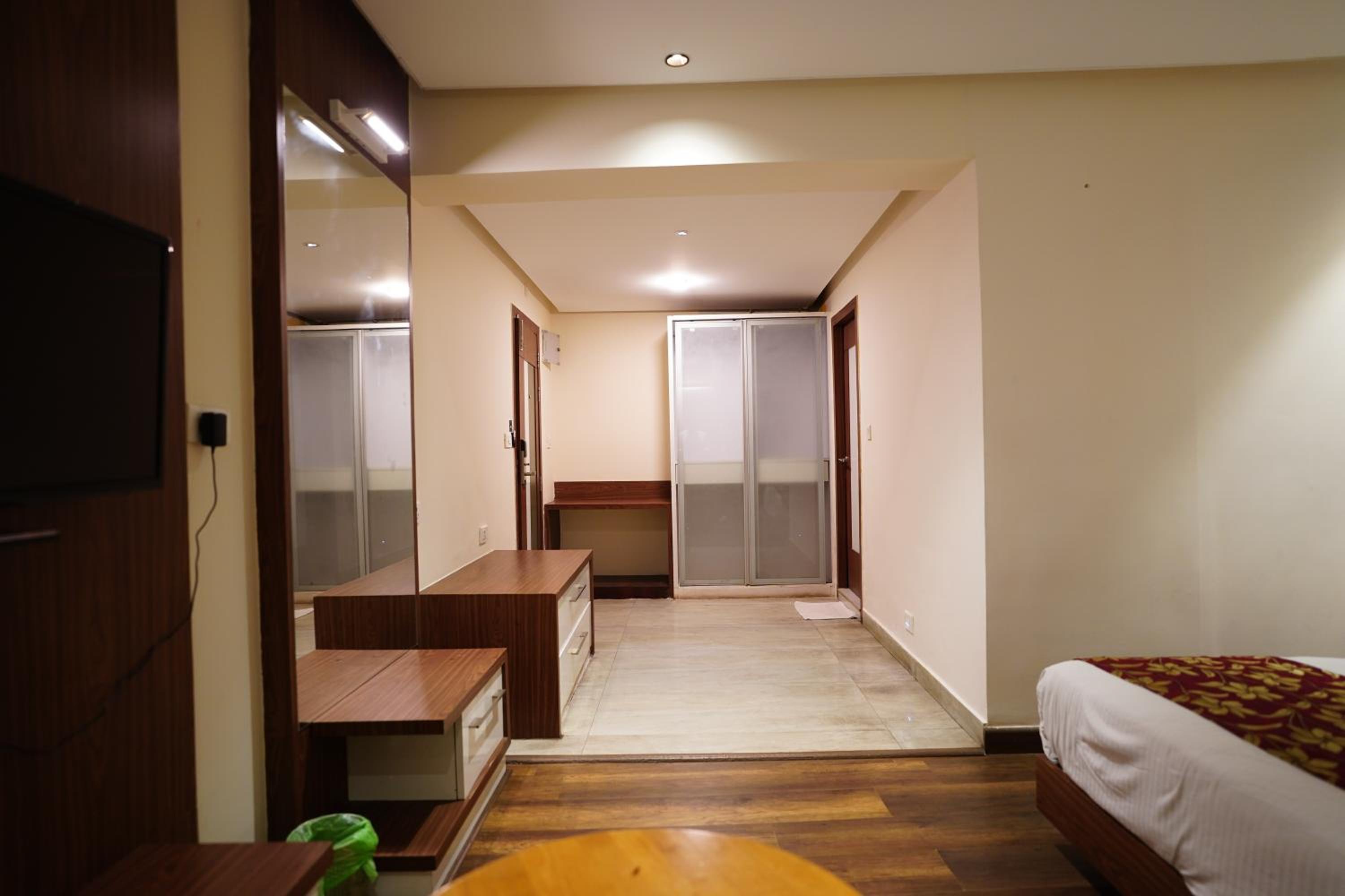 Deluxe Room - Photo 1
