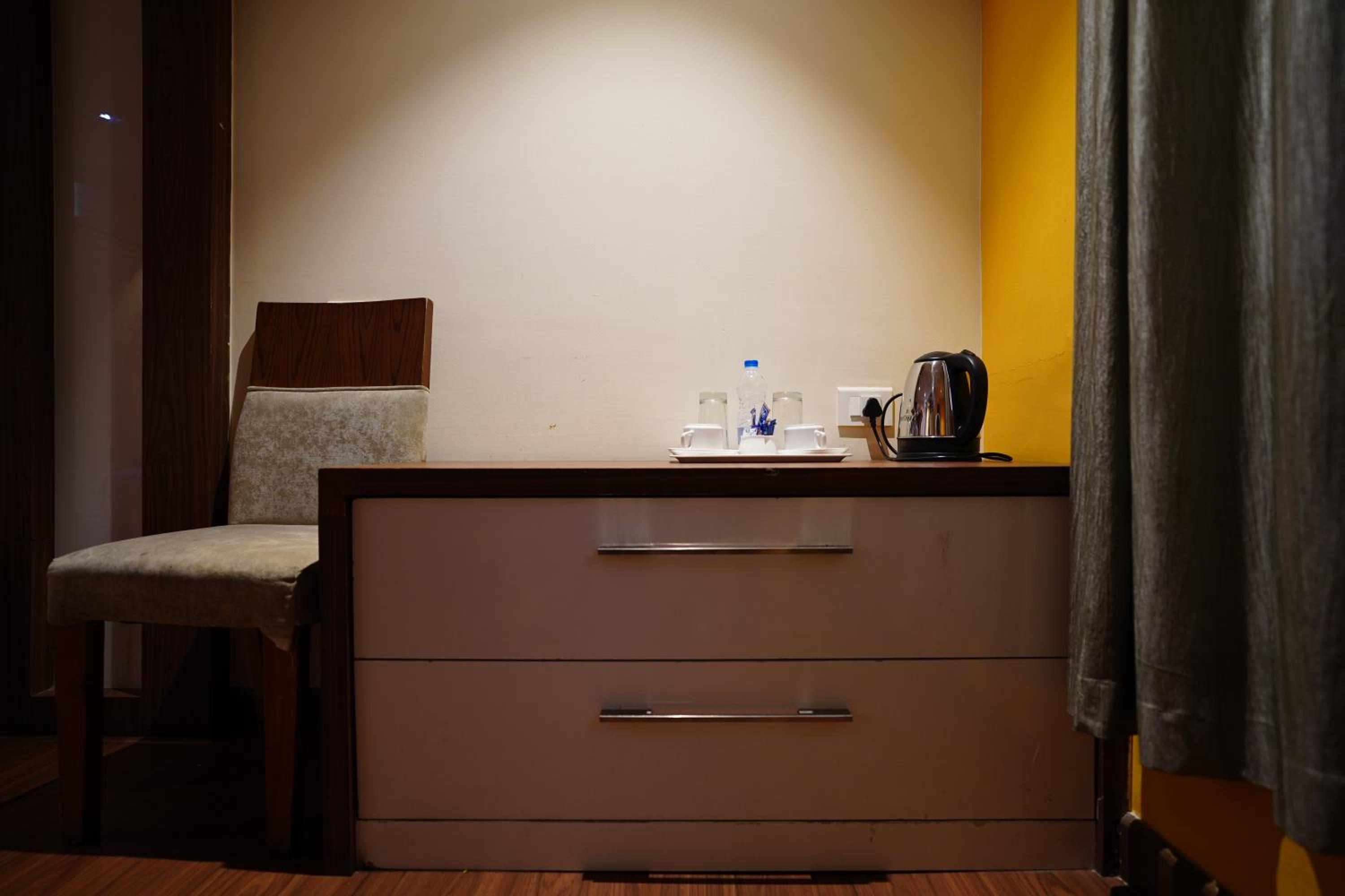 Deluxe Room - Photo 17