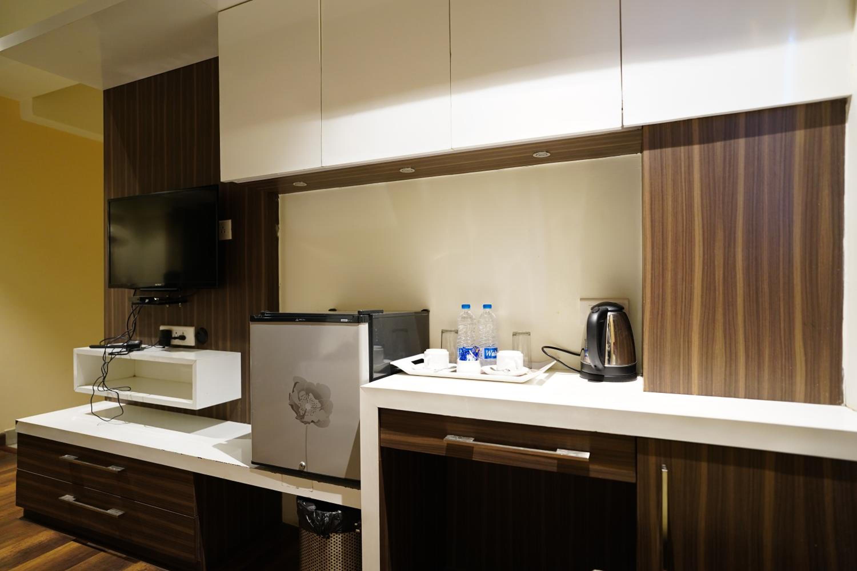 Suite - Photo 2