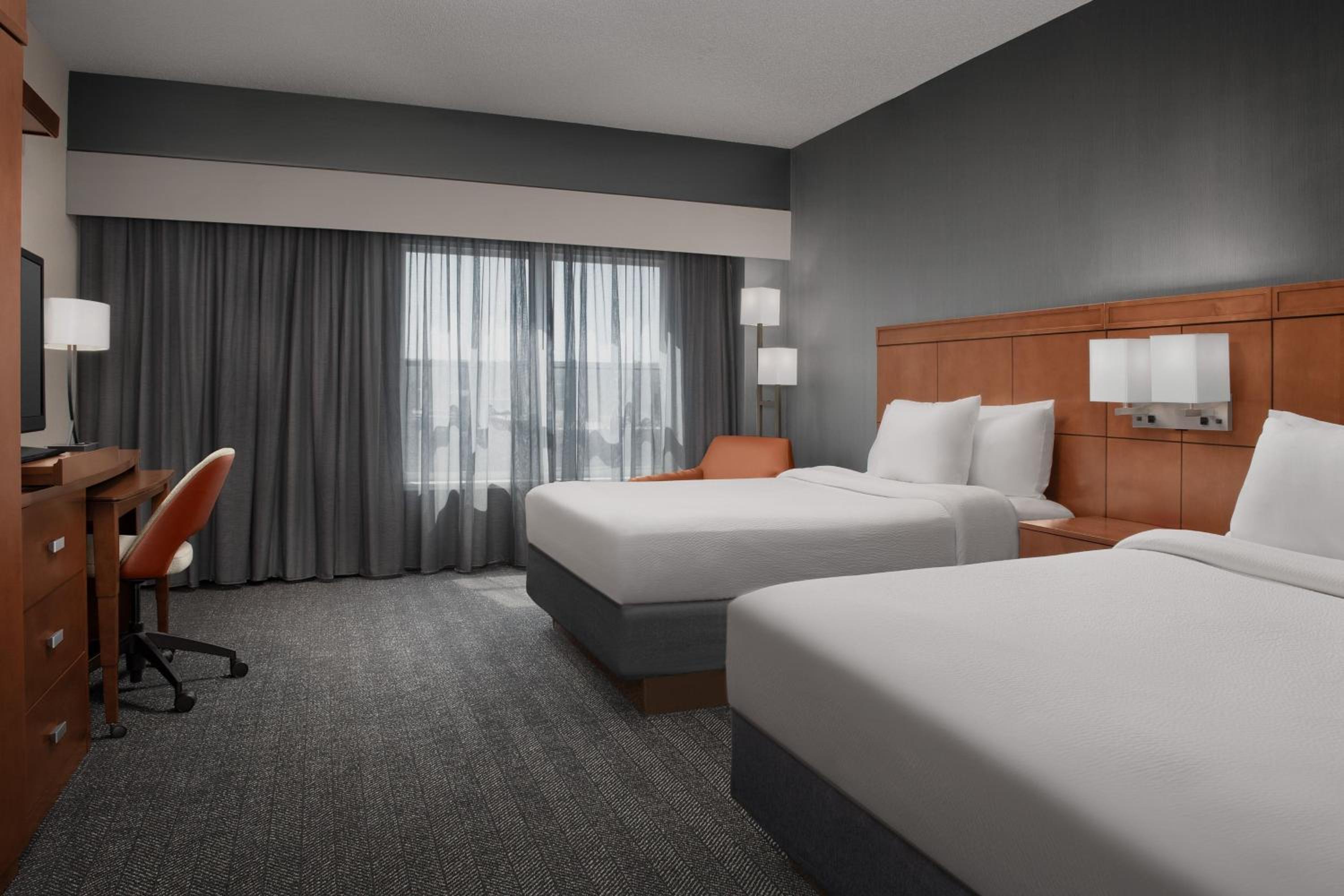 Queen Room with Two Queen Beds - Hearing Accessible photo 2