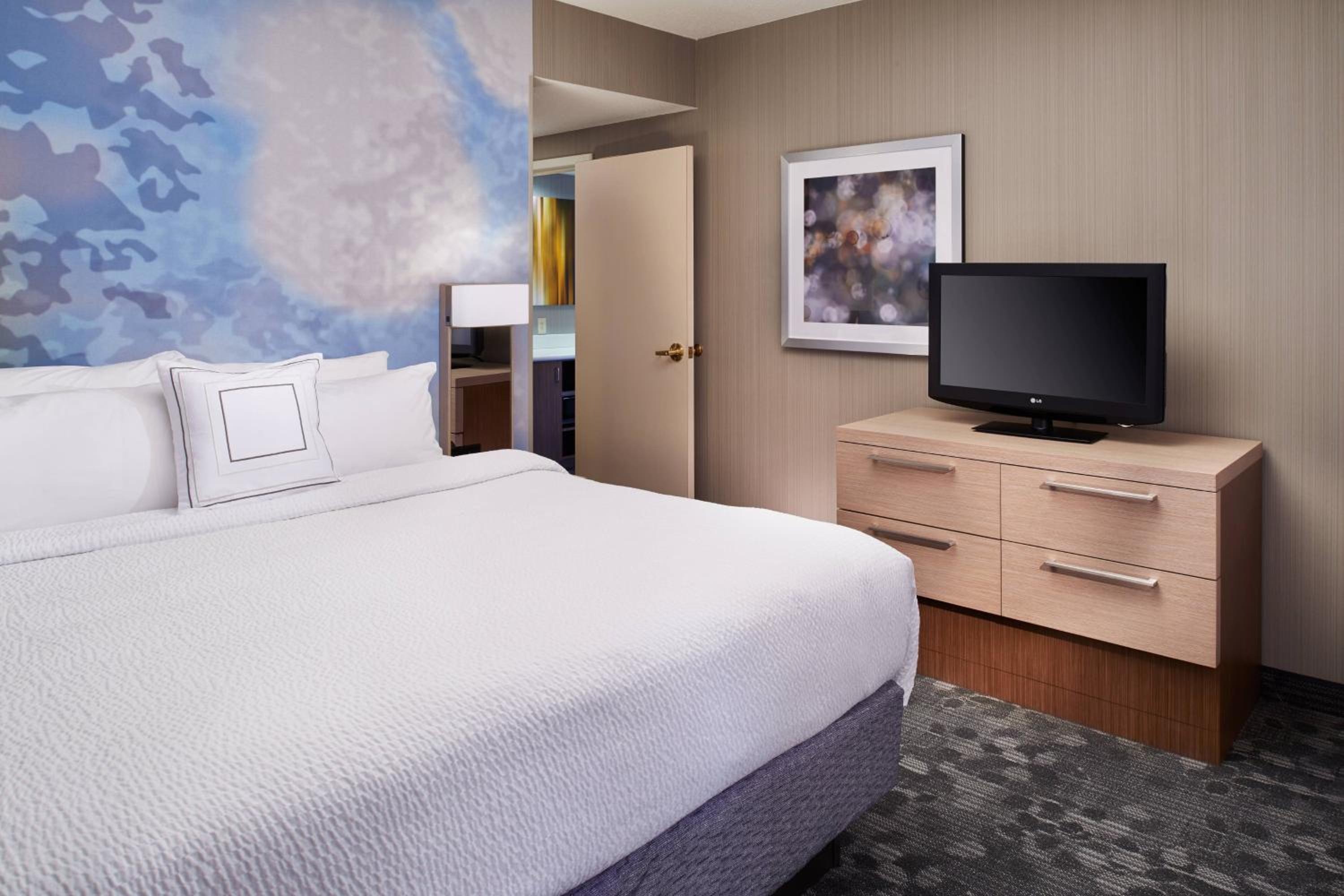 King Suite with Sofa Bed - Photo 6