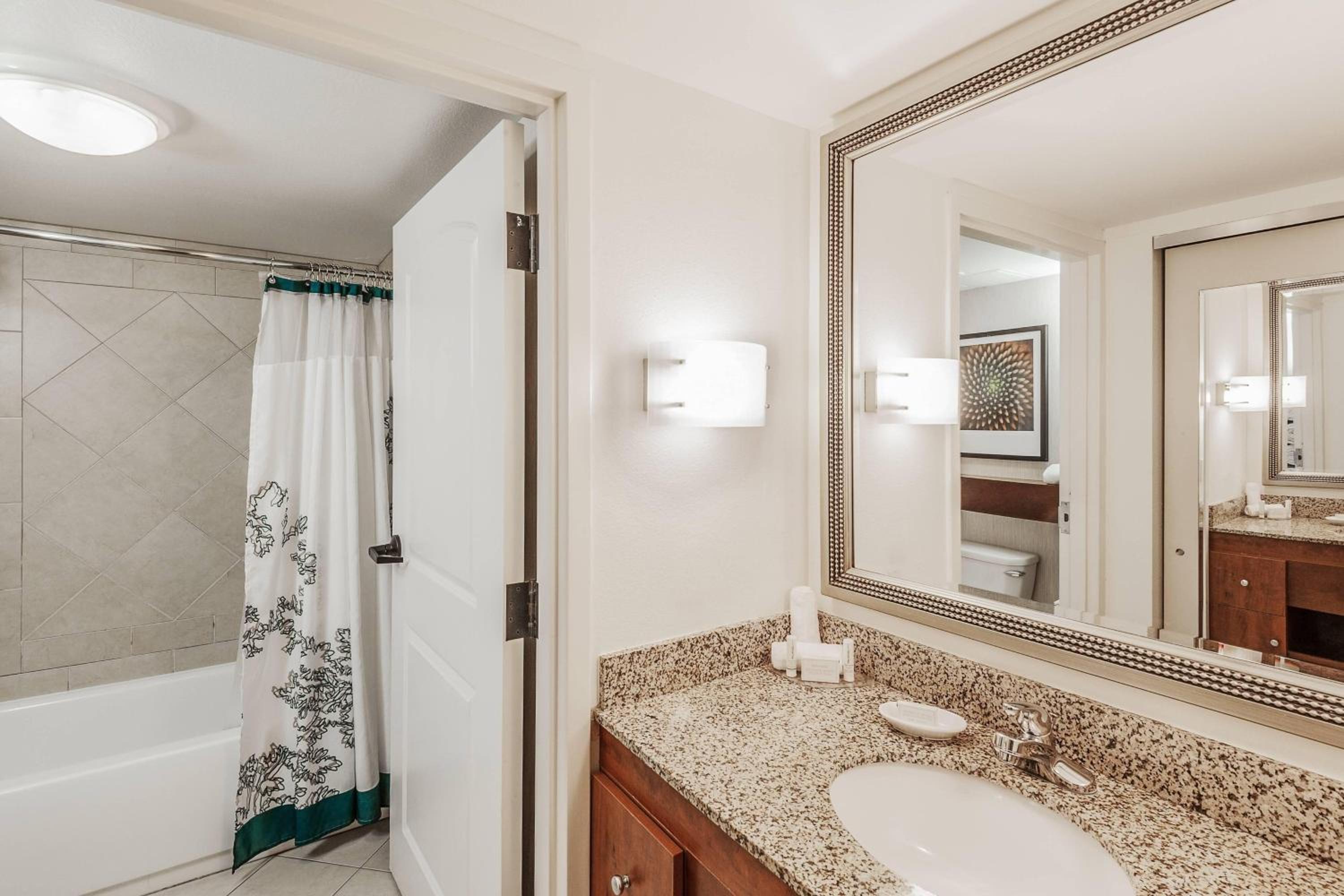 Suite, 1 Bedroom (Mobility/Hearing Accessible, Tub)