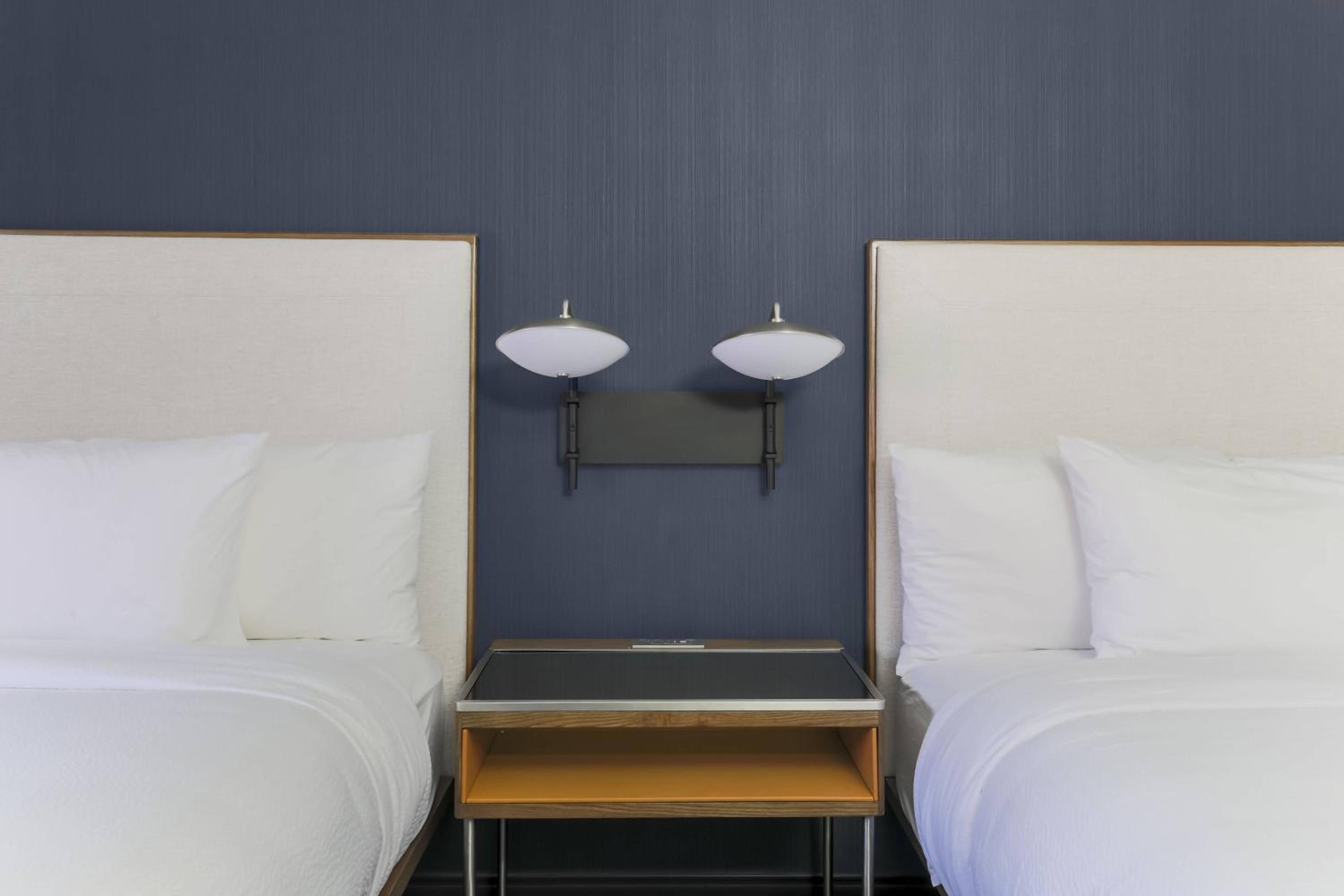 Double Room with Two Double Beds - Photo 3