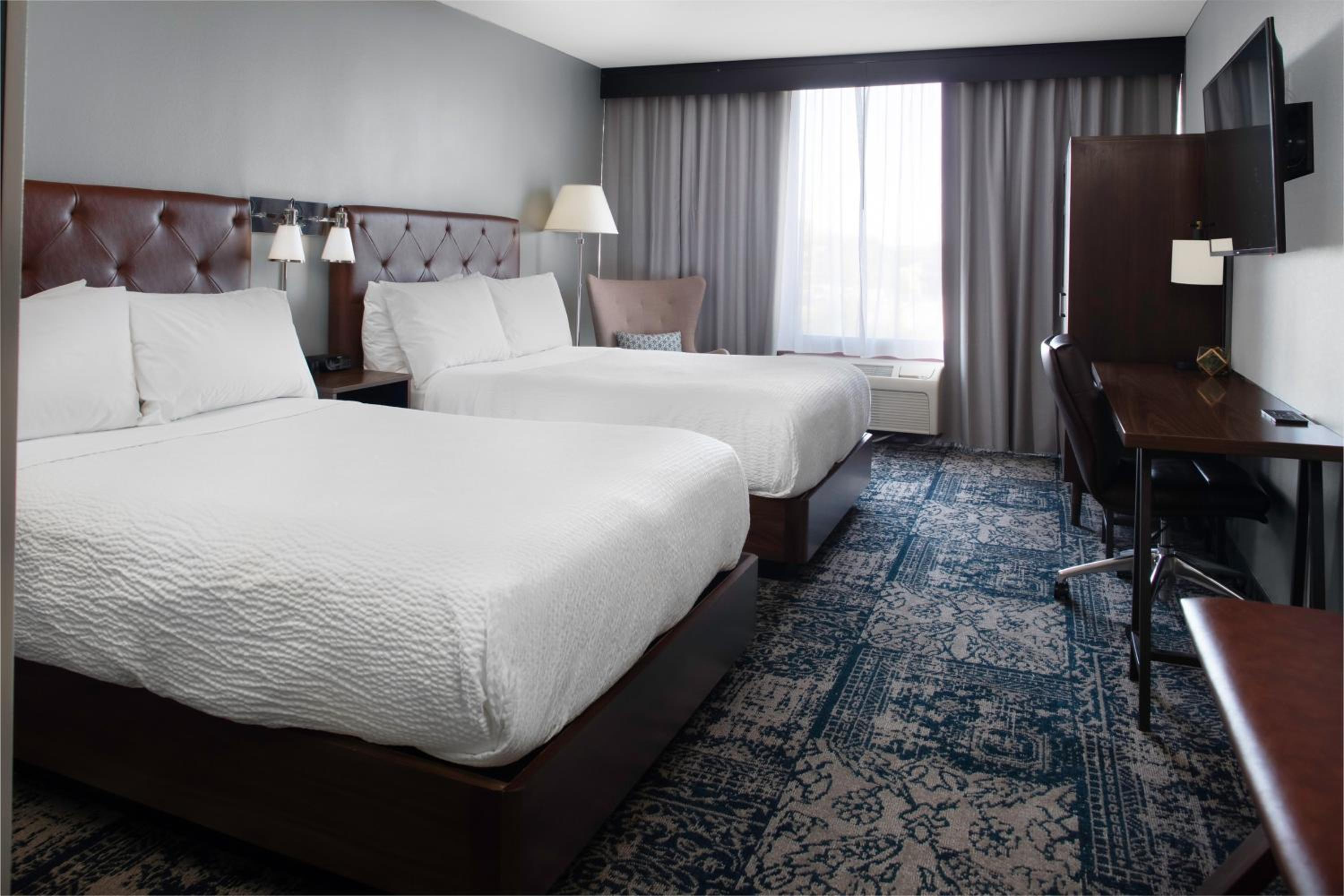 Guest Room - Two Double Beds - Photo 1