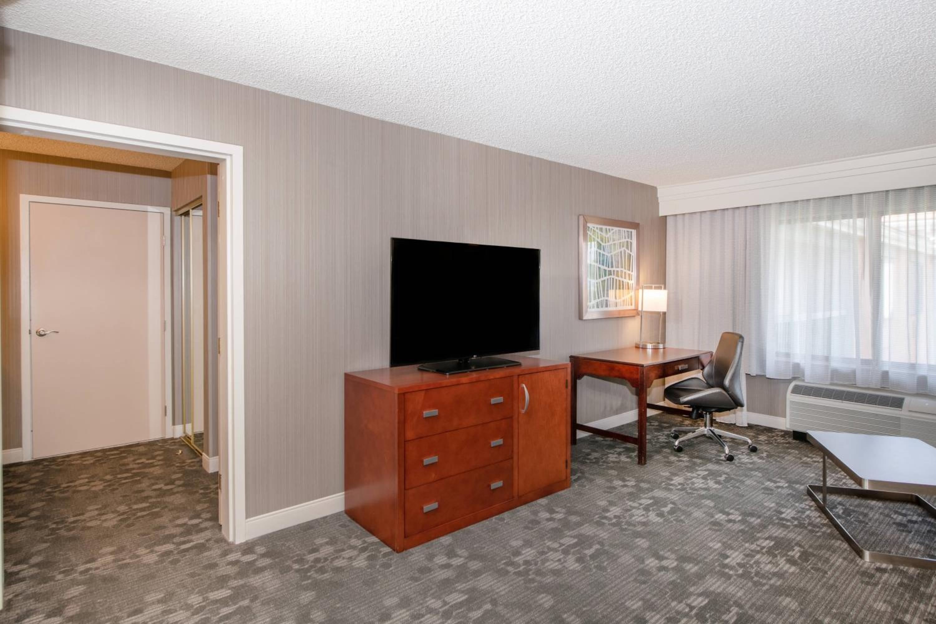King Suite - Photo 4