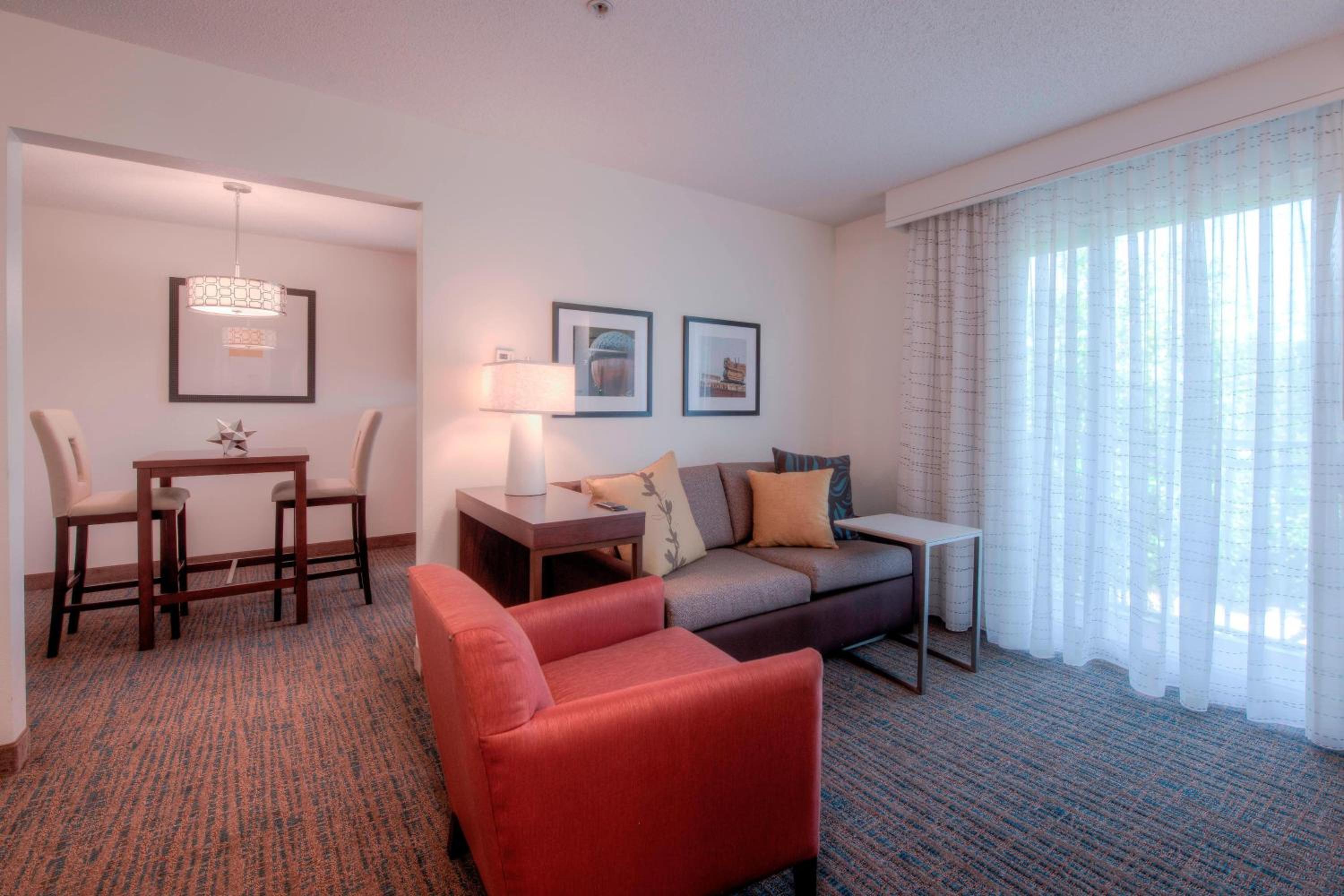 Executive King Suite - Photo 2