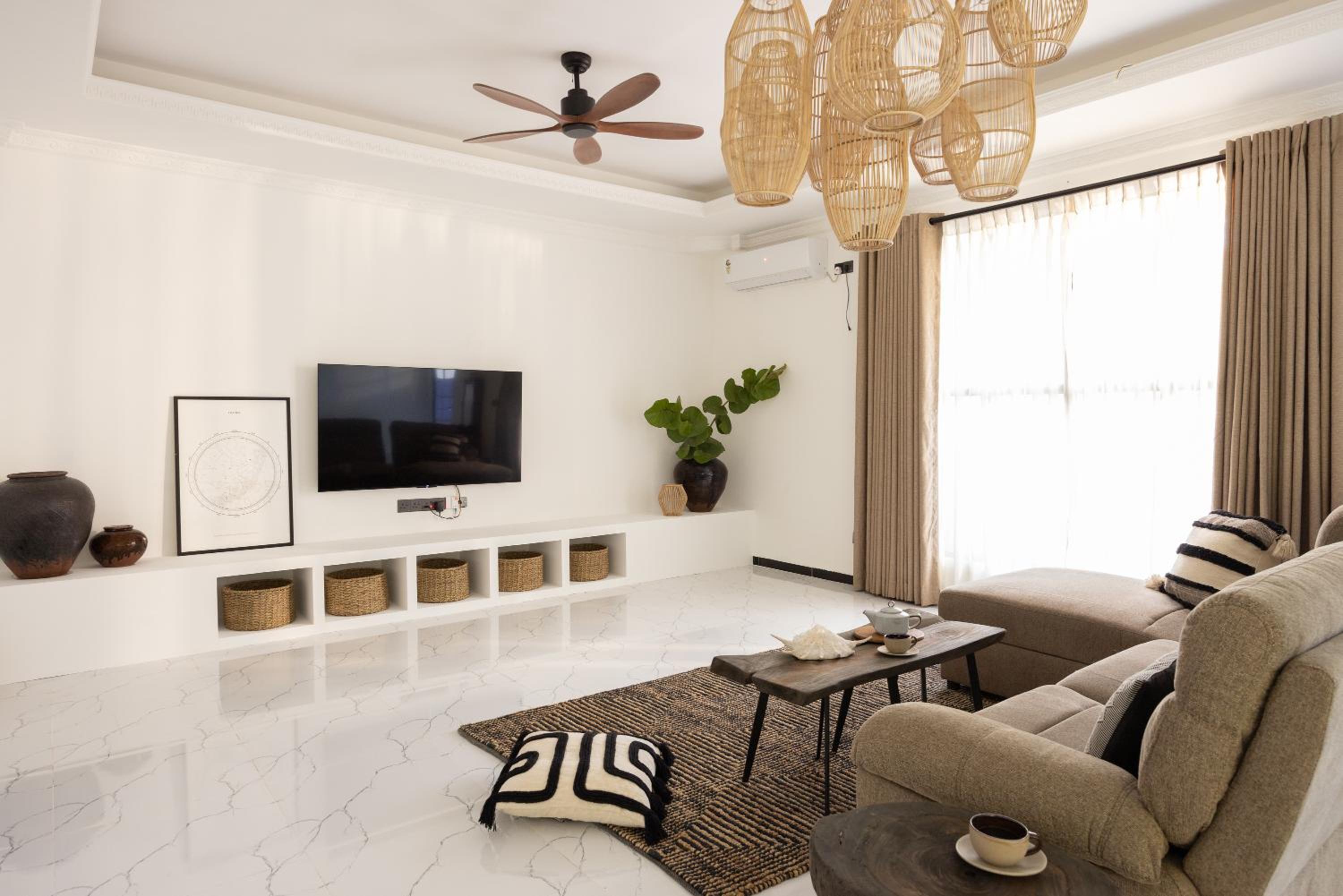 Three-Bedroom Villa photo 2