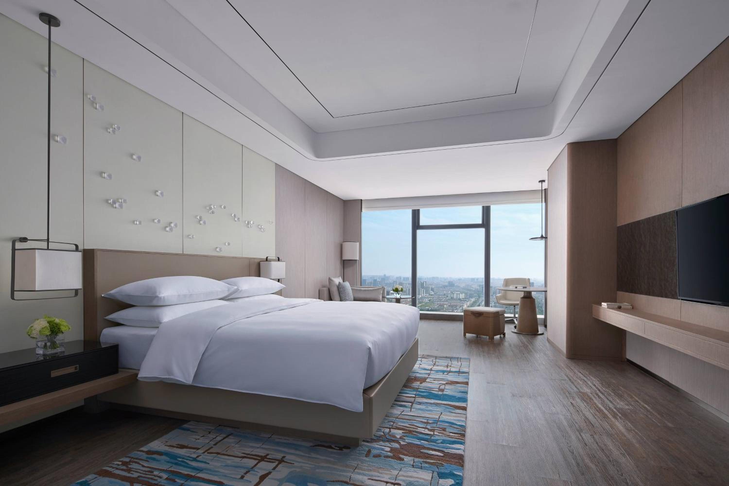 Executive King Room with Club Lounge Access