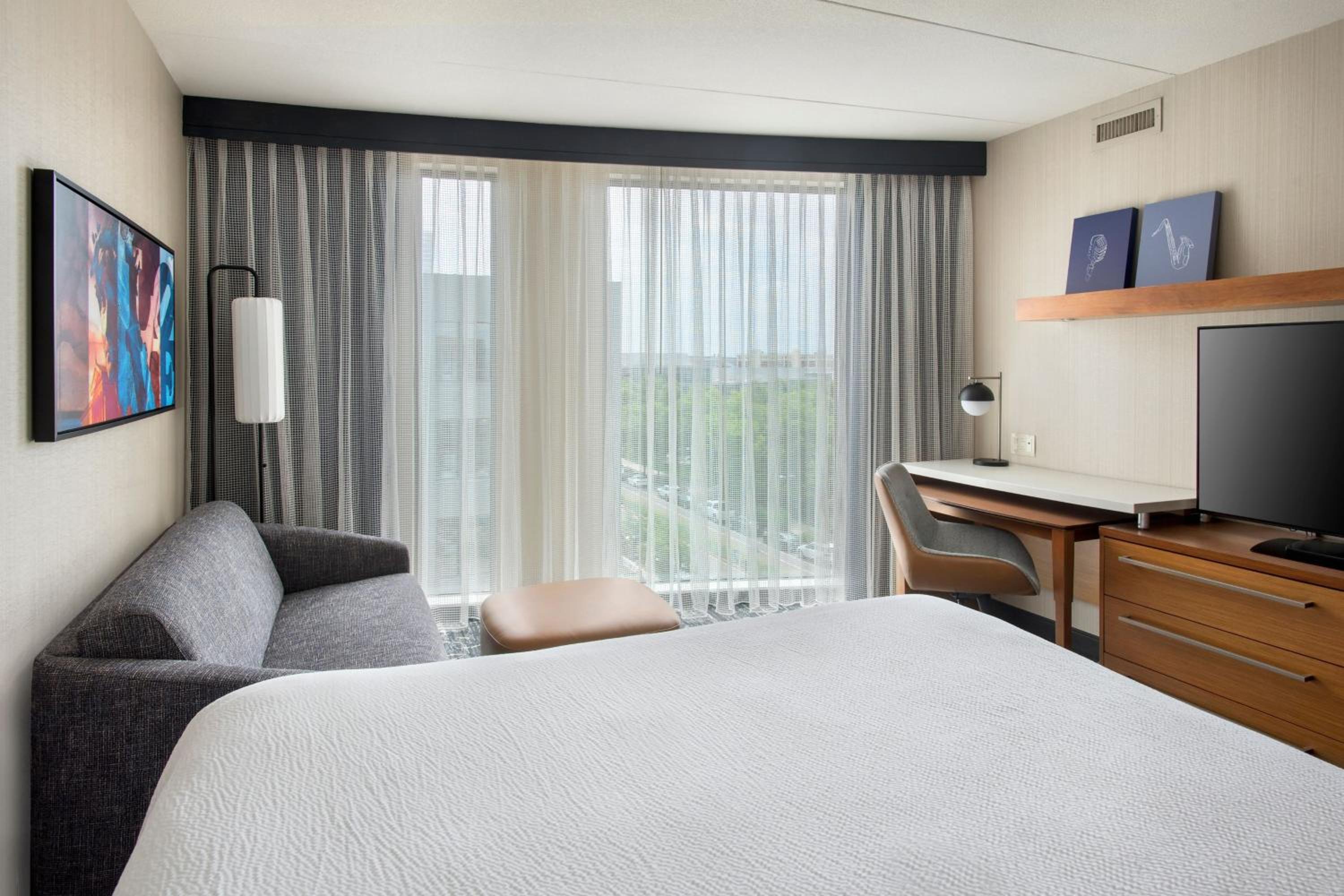 King Room with Sofa Bed - Hearing Accessible