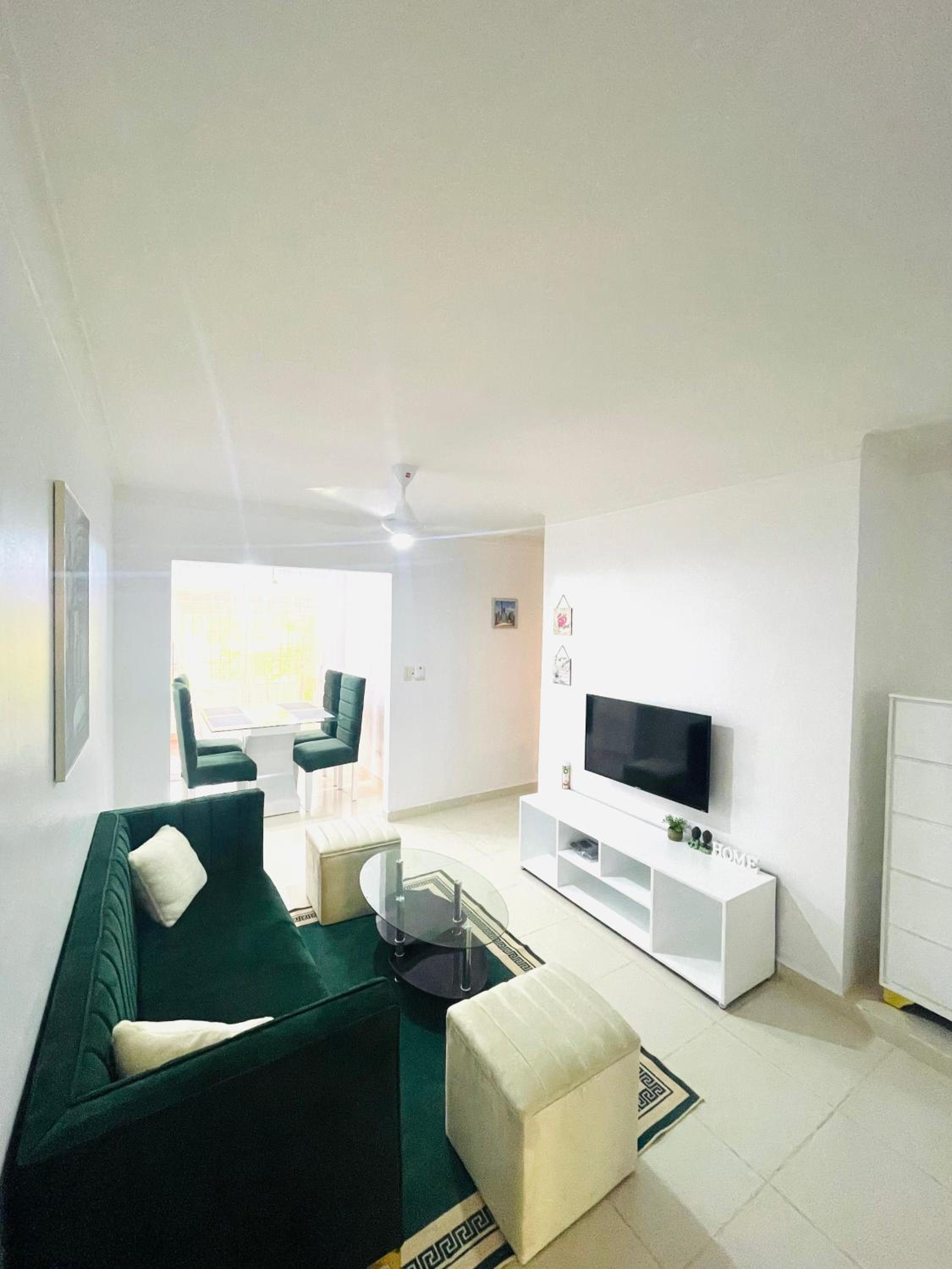 Three-Bedroom Apartment photo 2