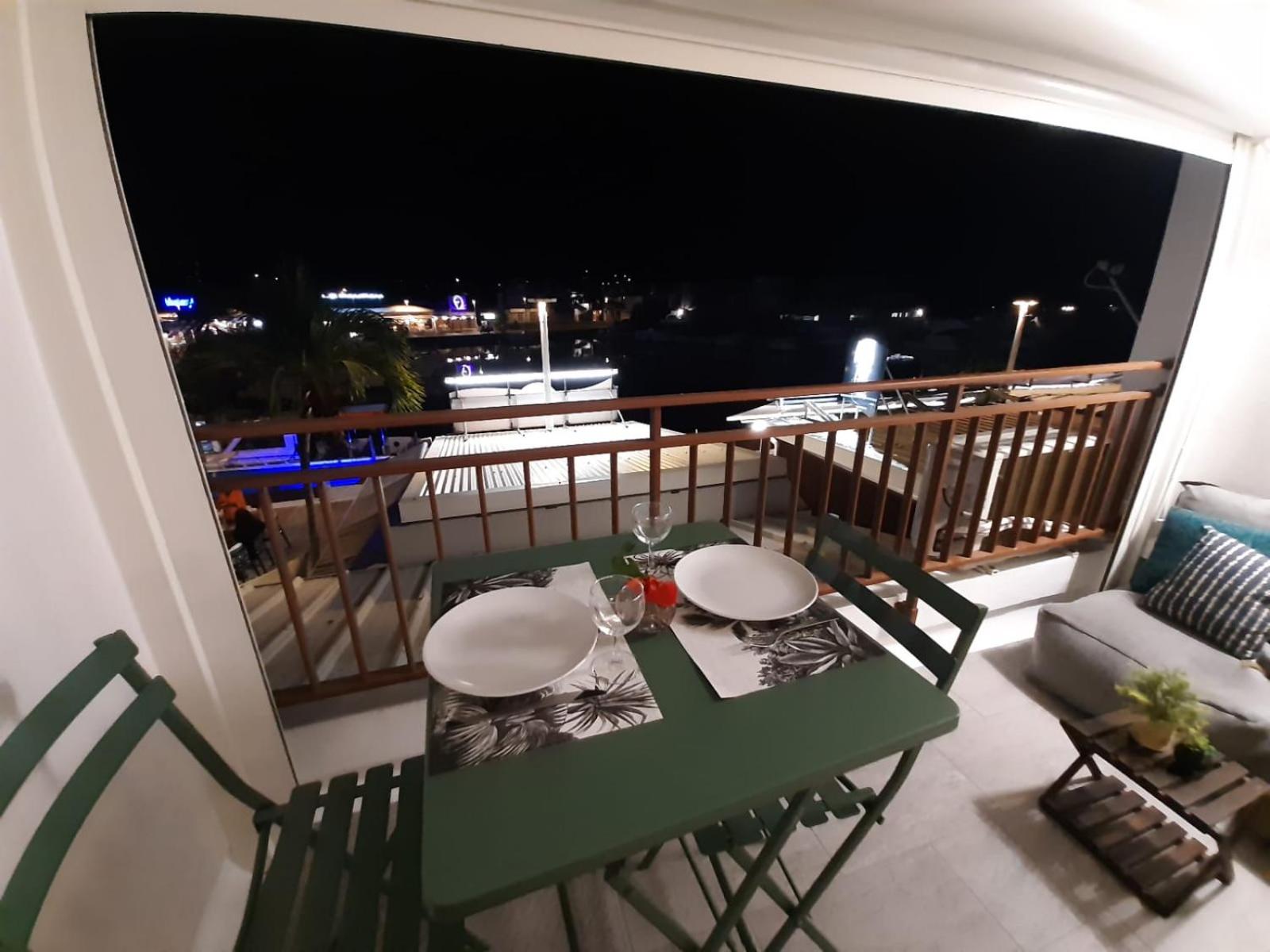 Apartment With Sea View photo 2