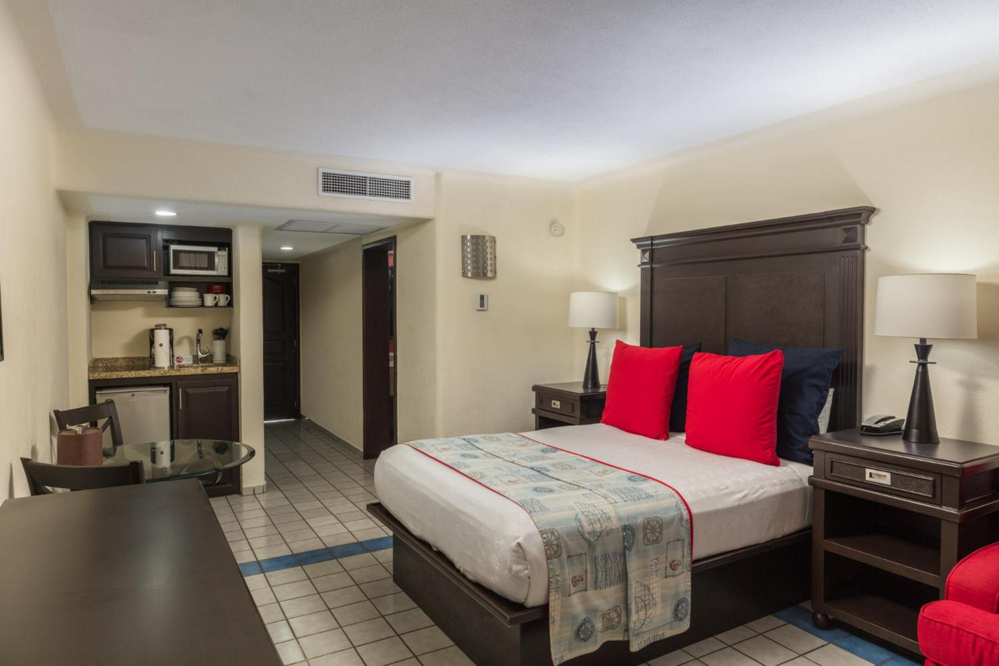 Nautical - Two Bedroom Suite thumbnail 5