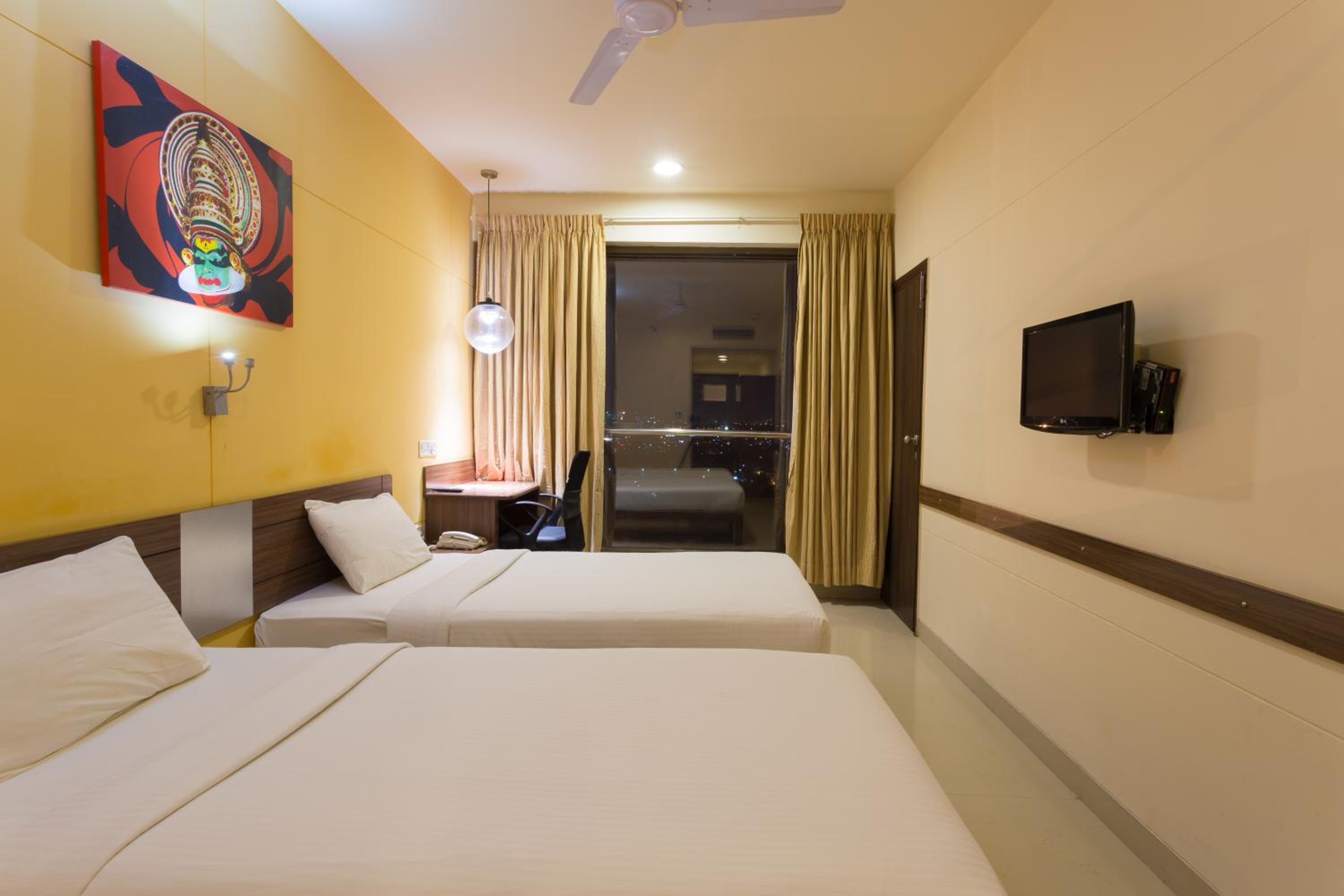 Queen Room - Photo 5