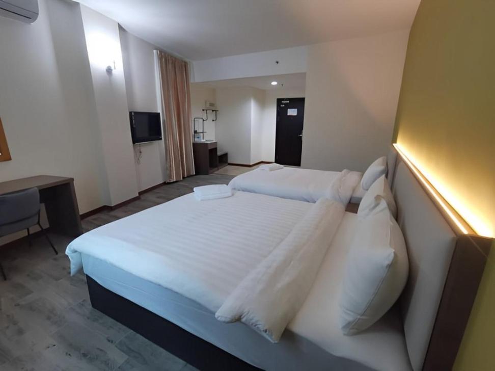 Deluxe Triple Room photo 3