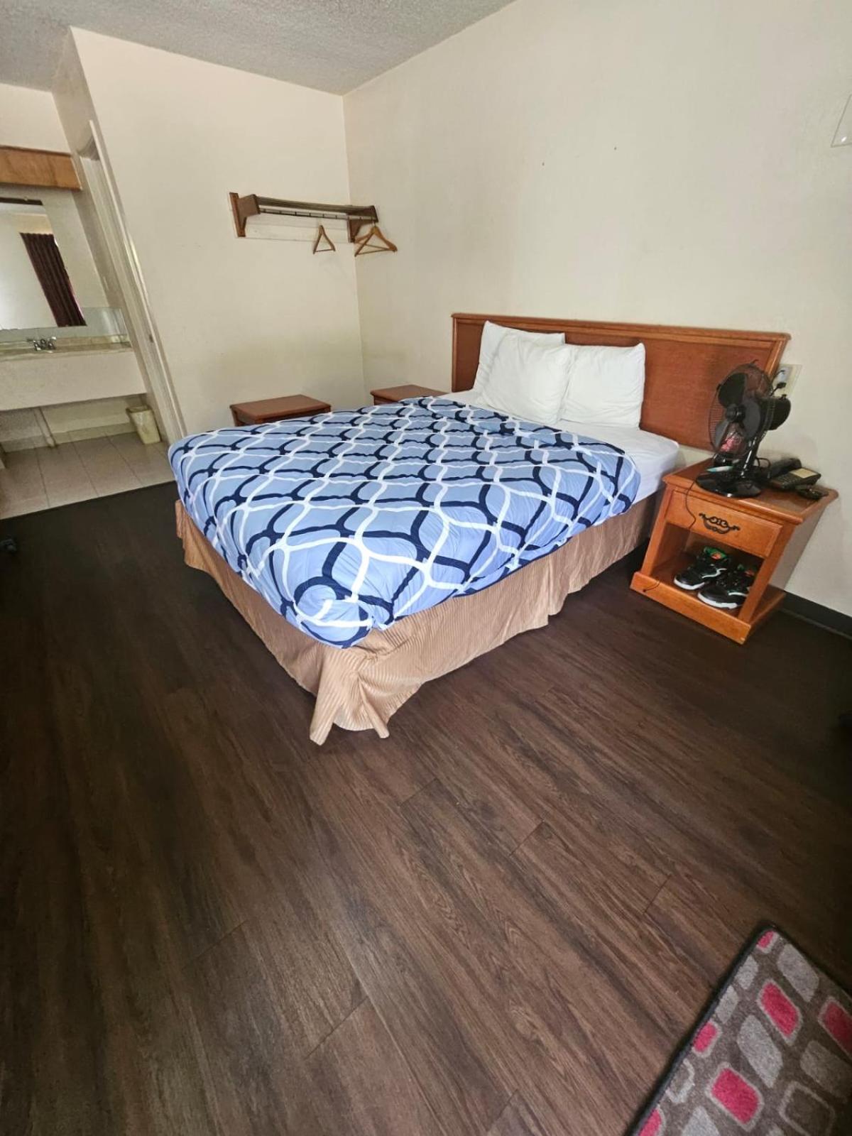 Queen Room