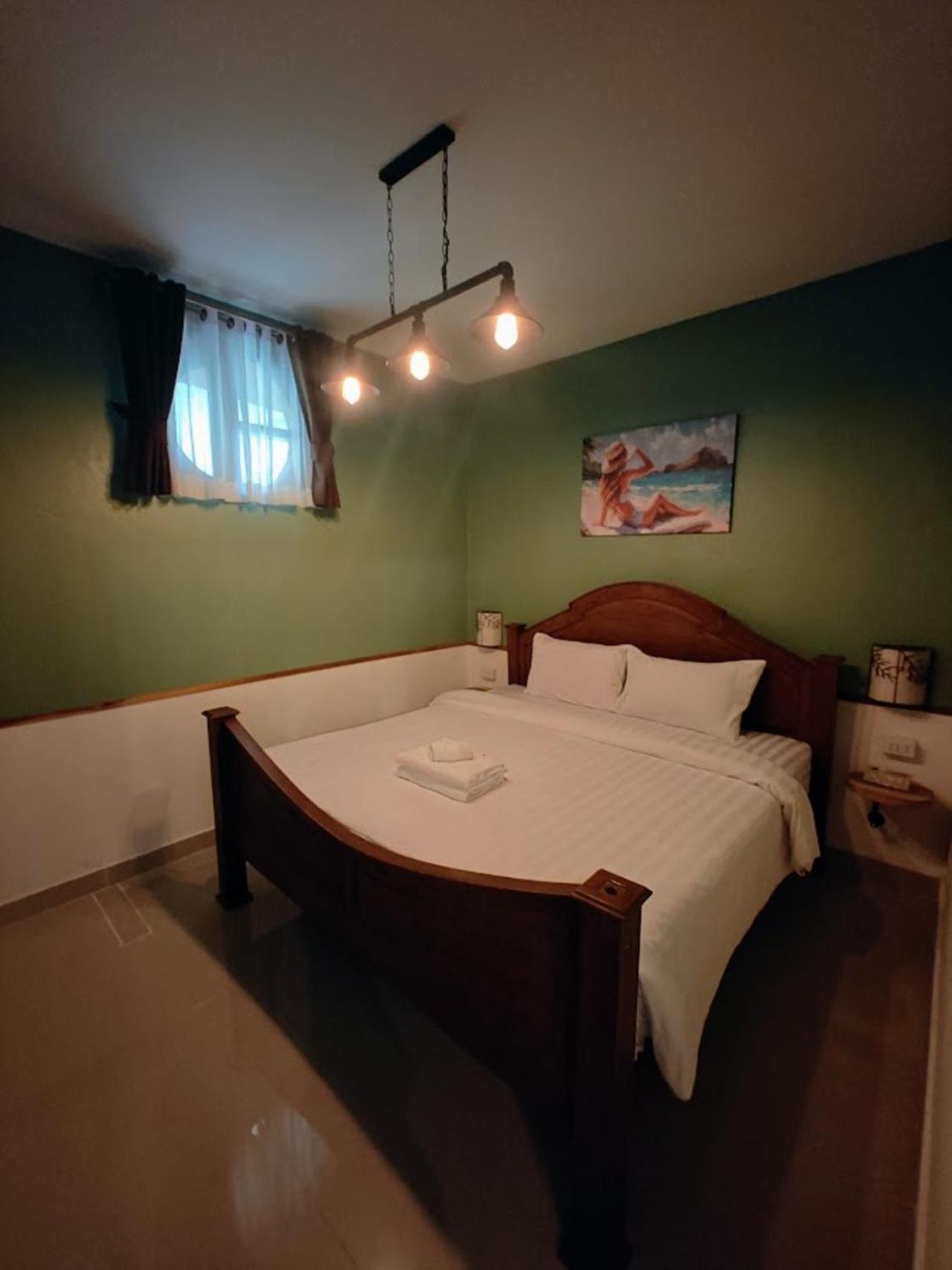 Three-Bedroom Villa photo 3