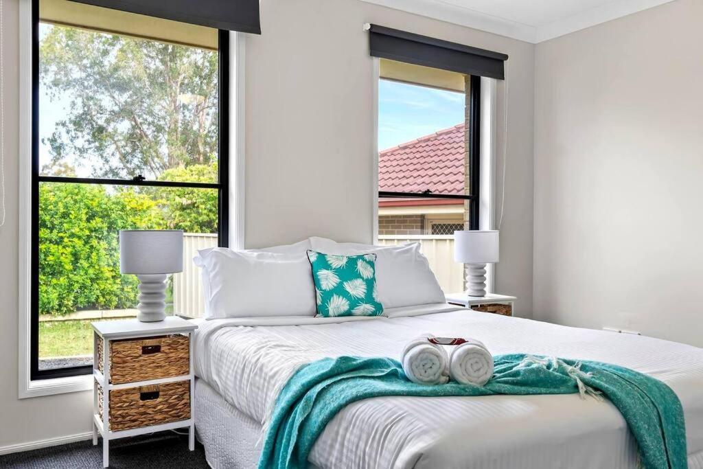 Seven-Bedroom House photo 3