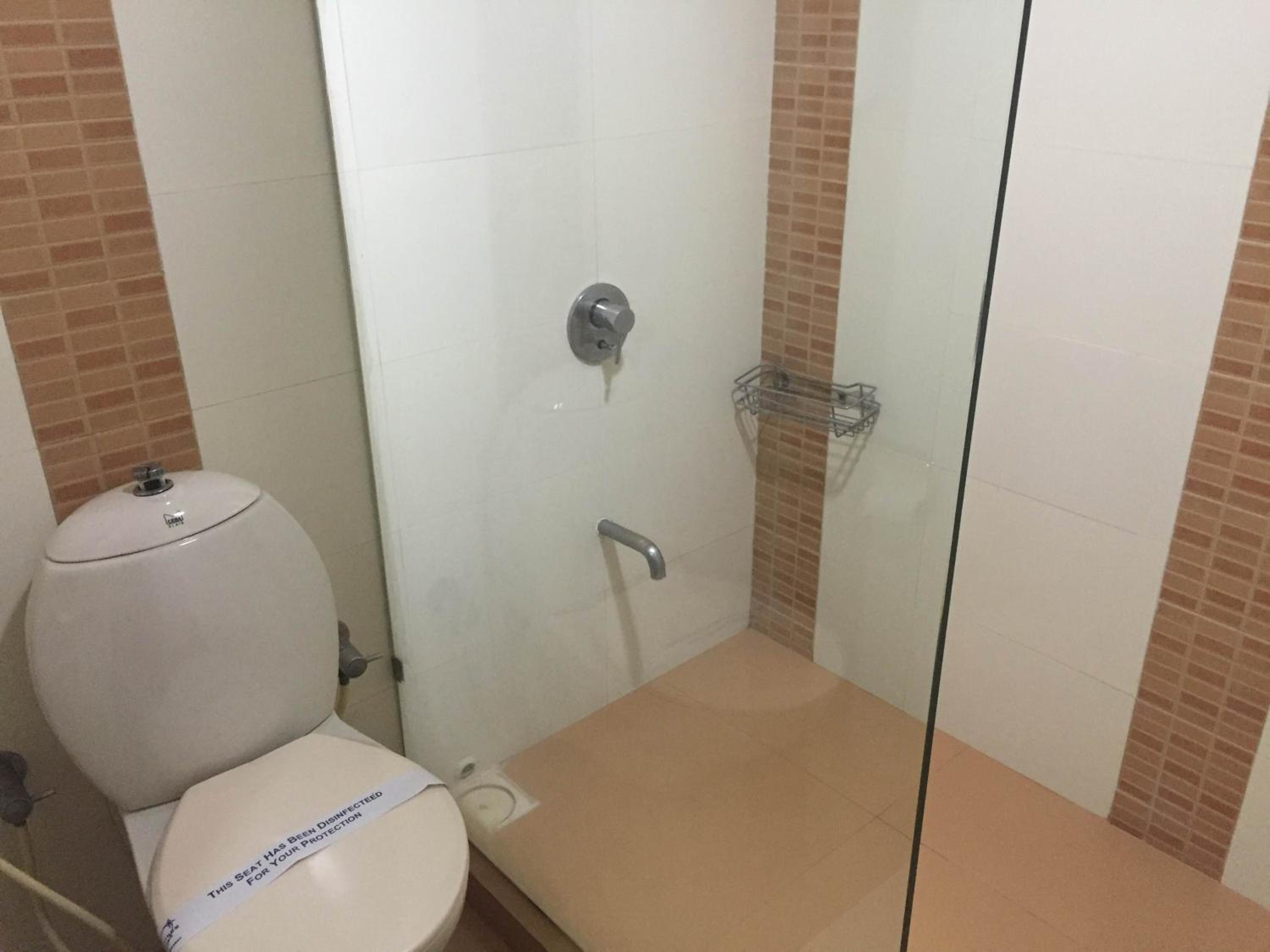 Deluxe Double Room - Photo 12
