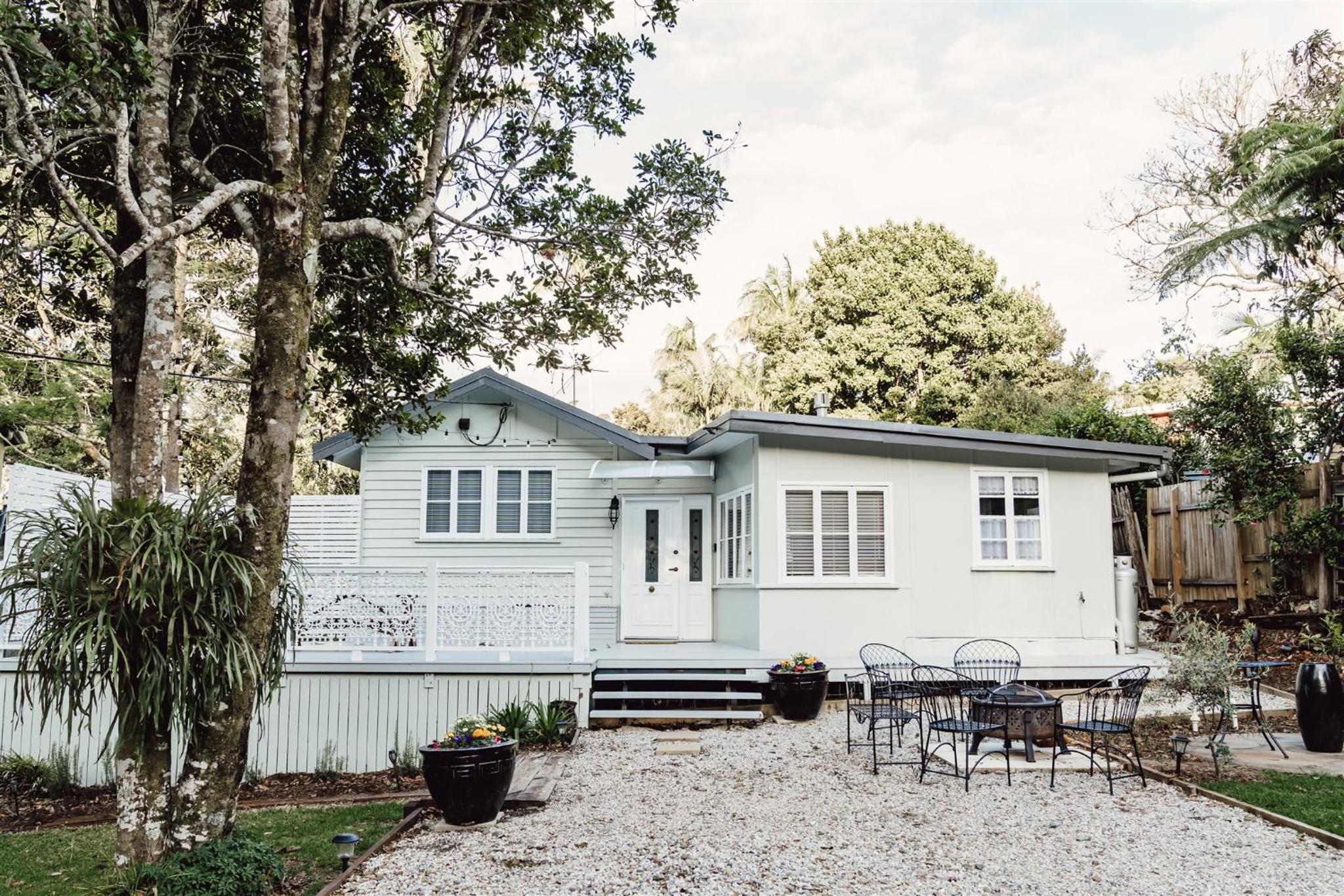 Three-Bedroom House photo 2