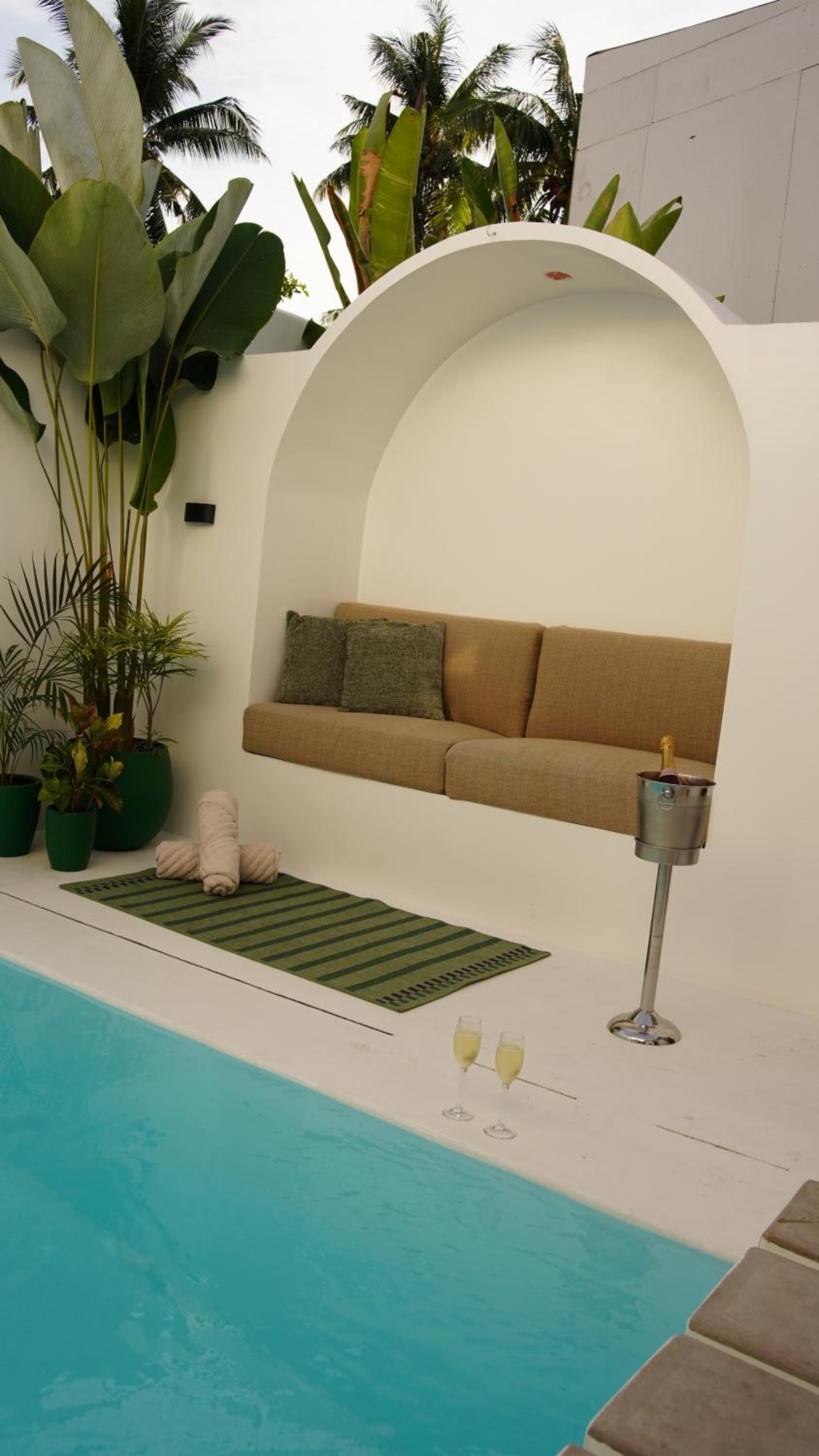 Suite with Private Pool photo 3