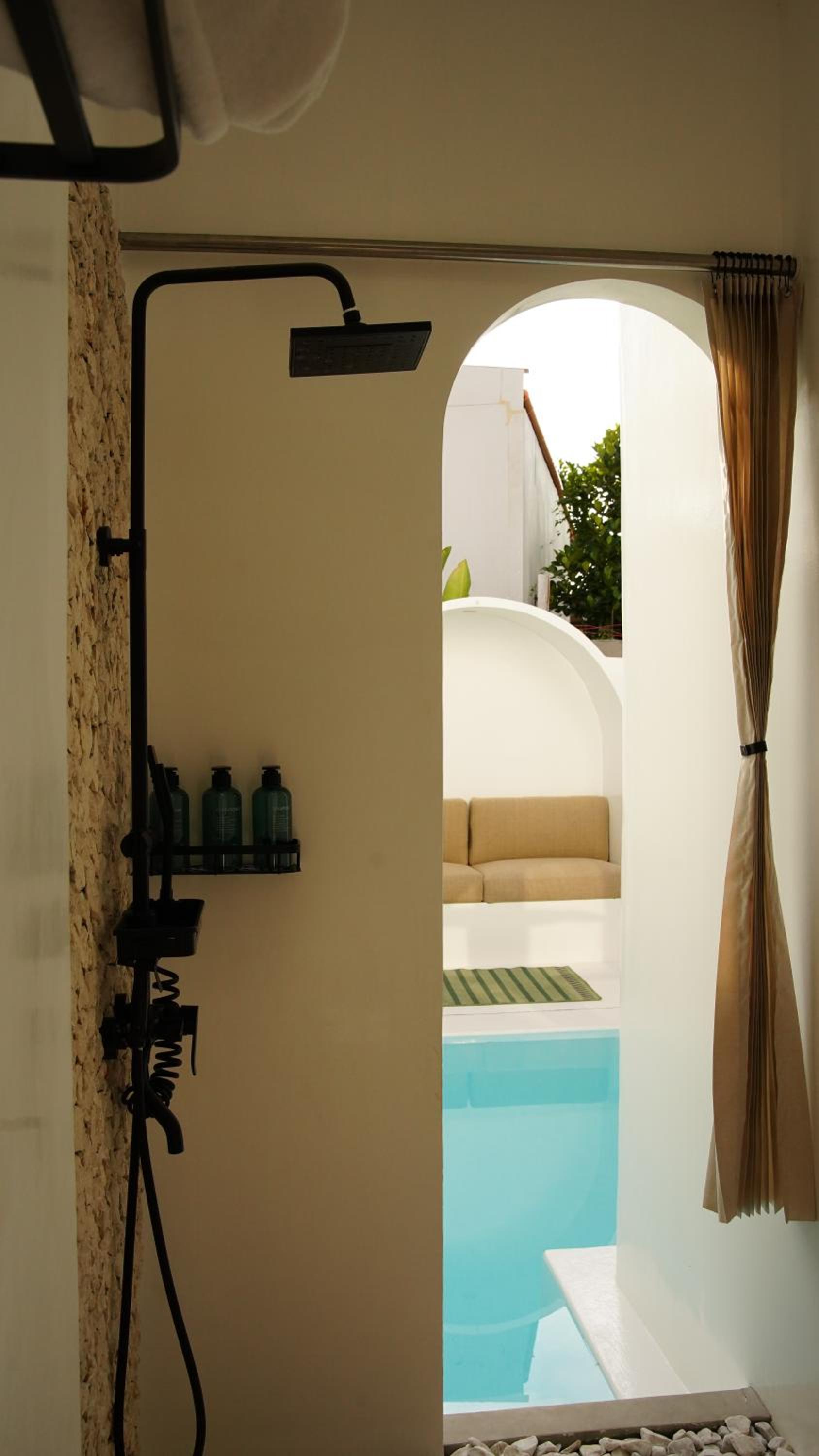 Suite with Private Pool photo 3