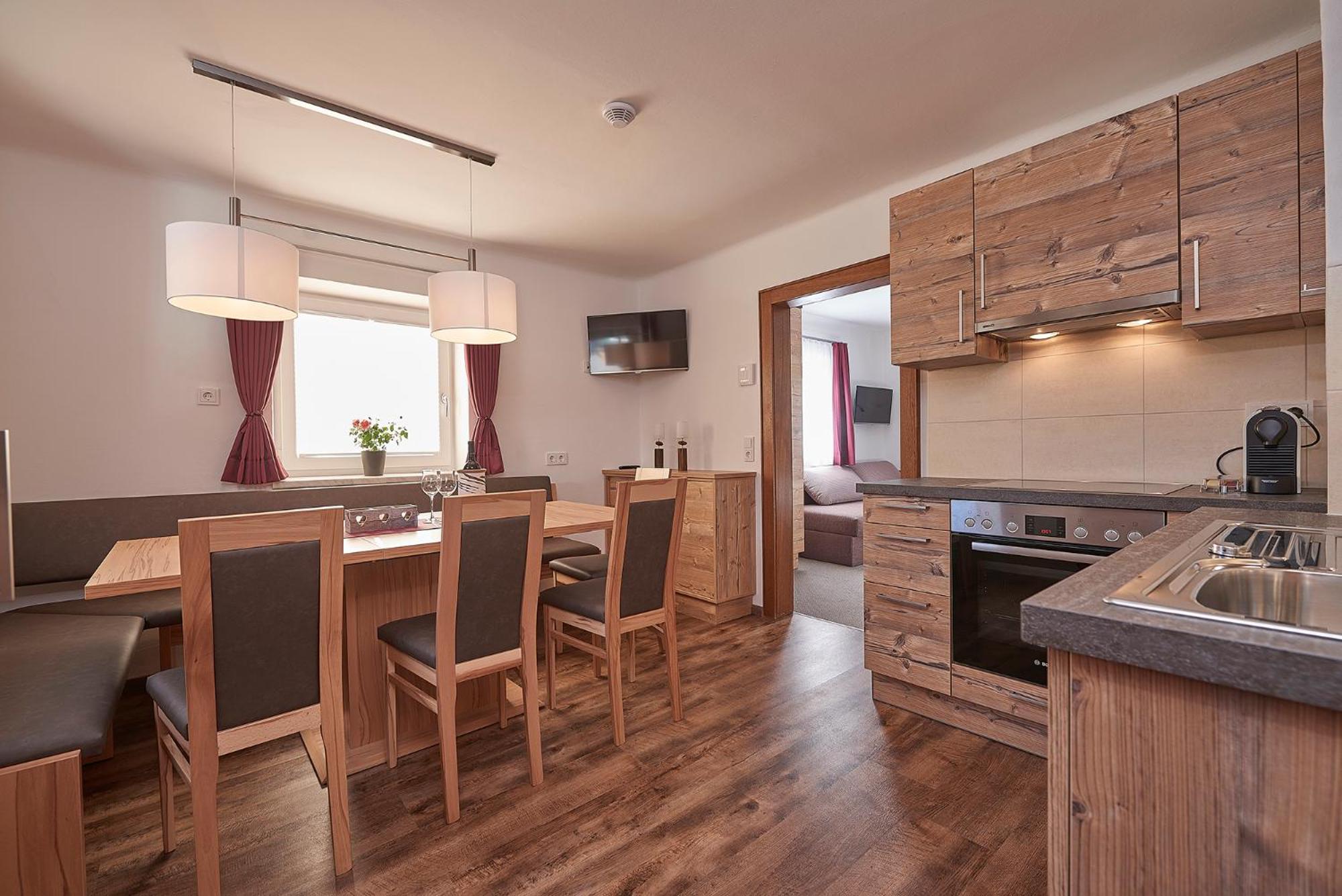 One-Bedroom Apartment with Balcony photo 2