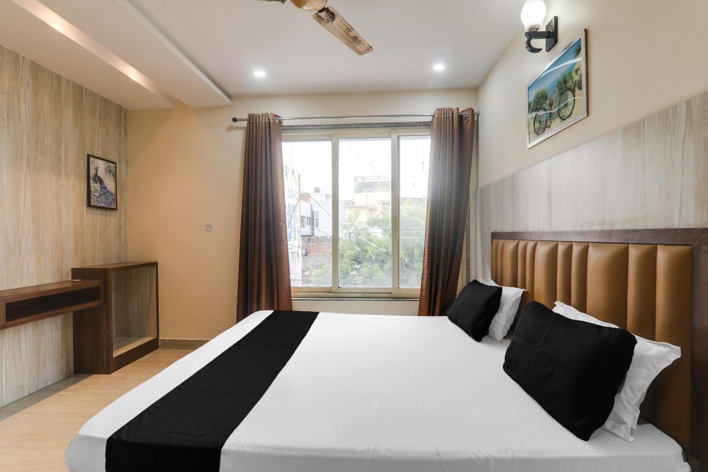 Classic Triple Room photo 2