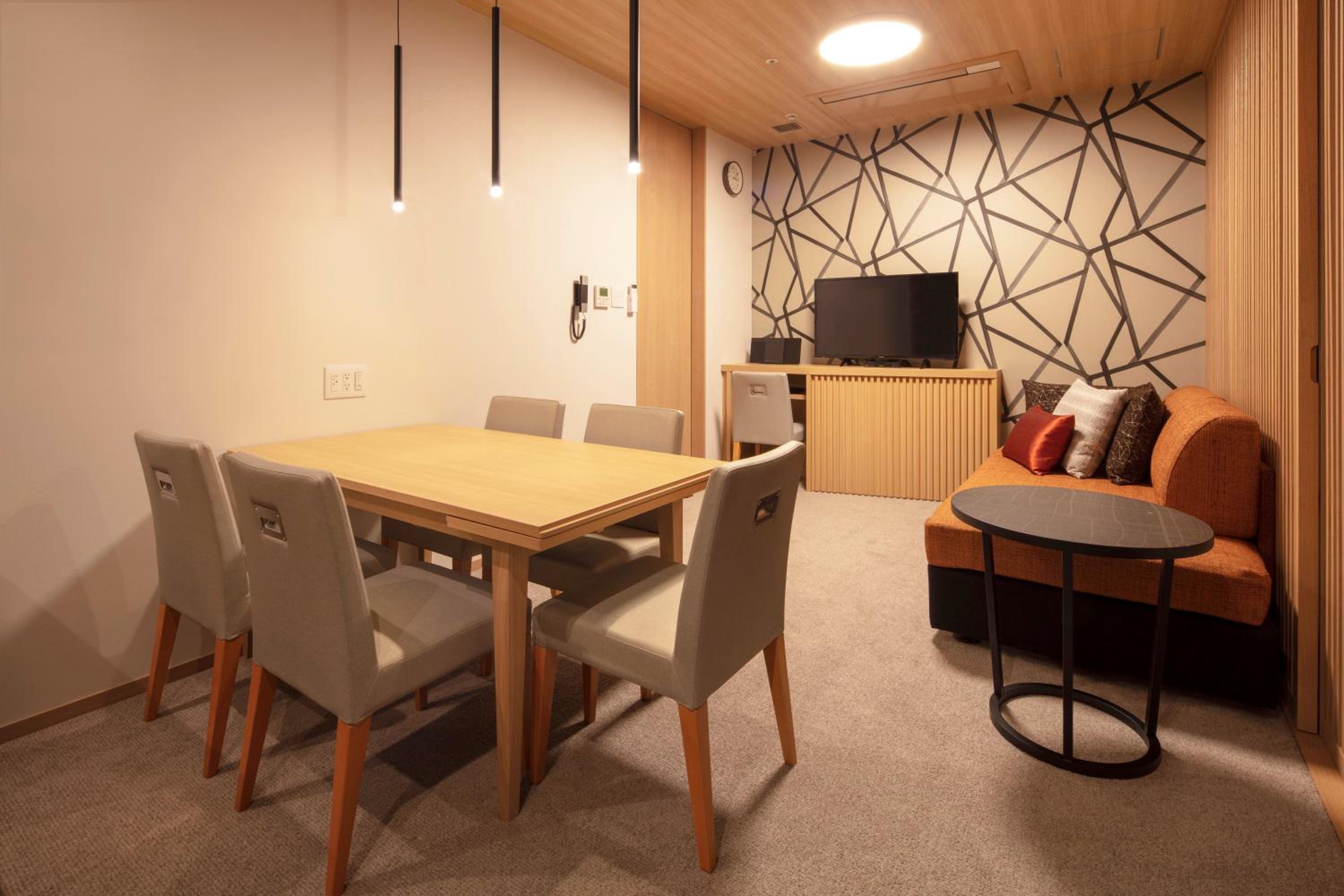 Twin Room with Tatami Area Condo - Non-Smoking