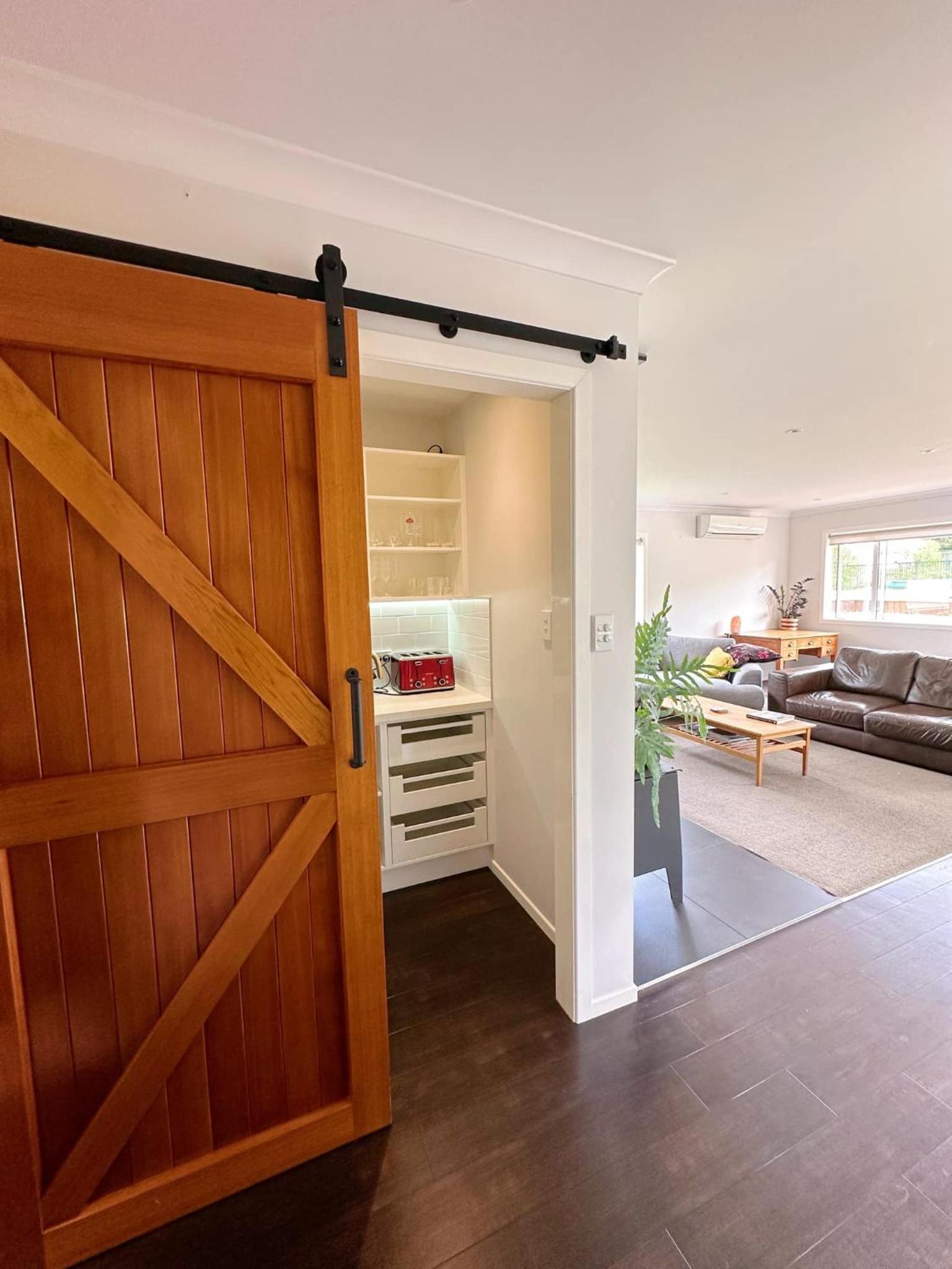 Four-Bedroom House photo 2