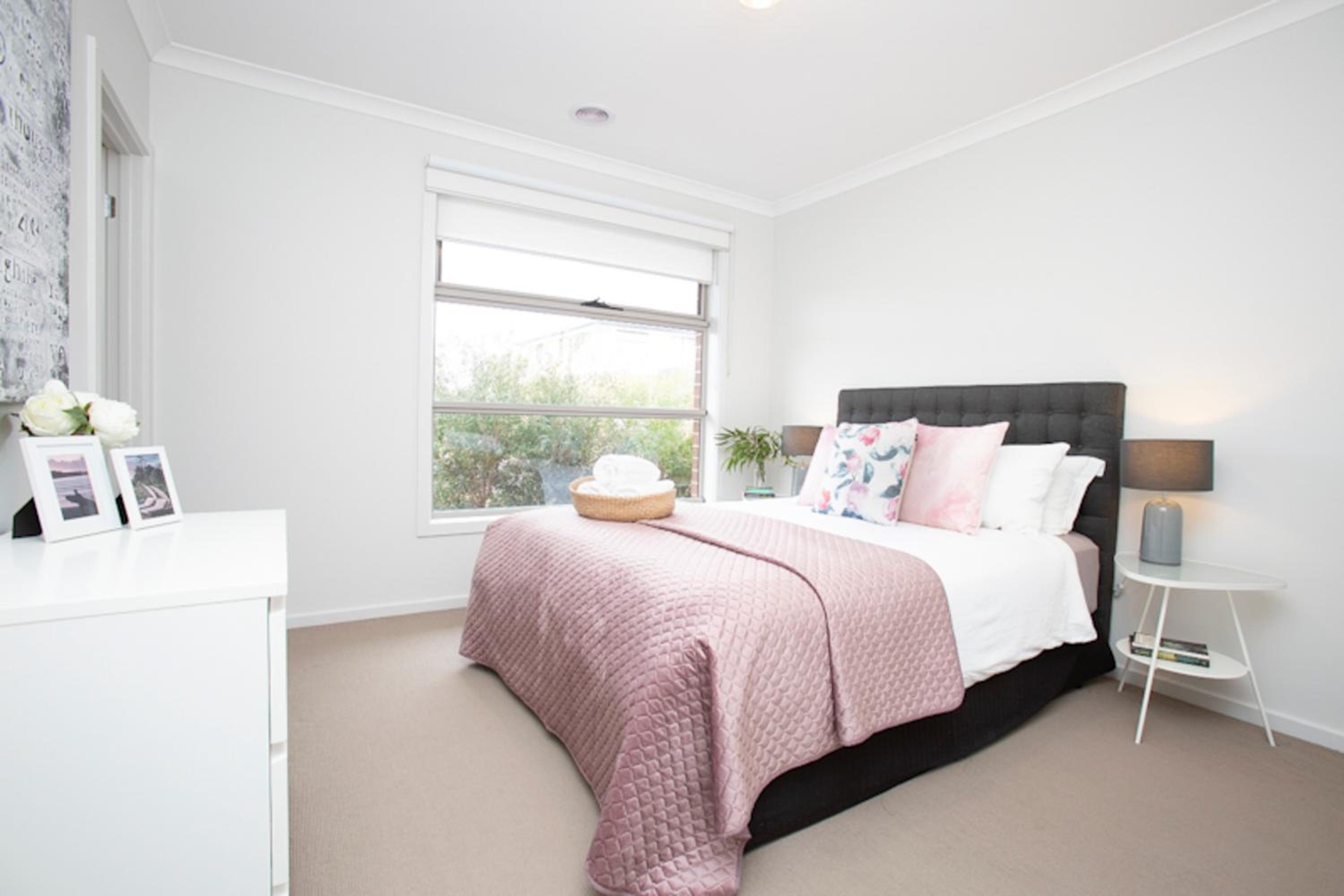 Four-Bedroom House photo 3