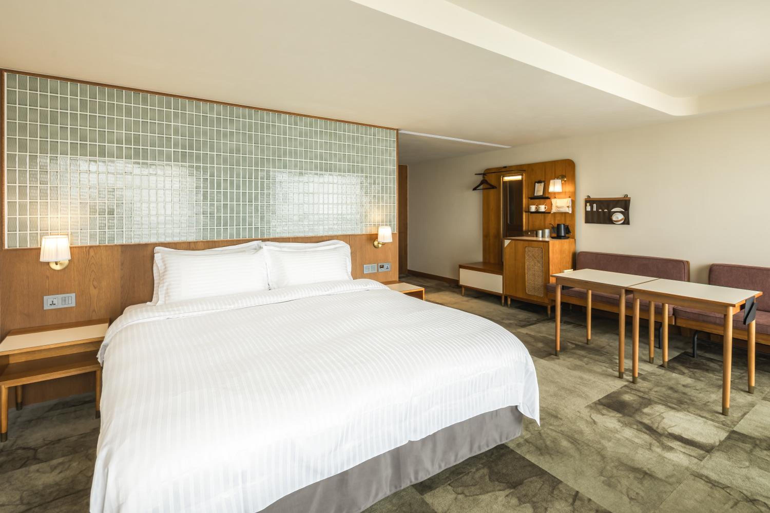 Deluxe Double Room with Bath