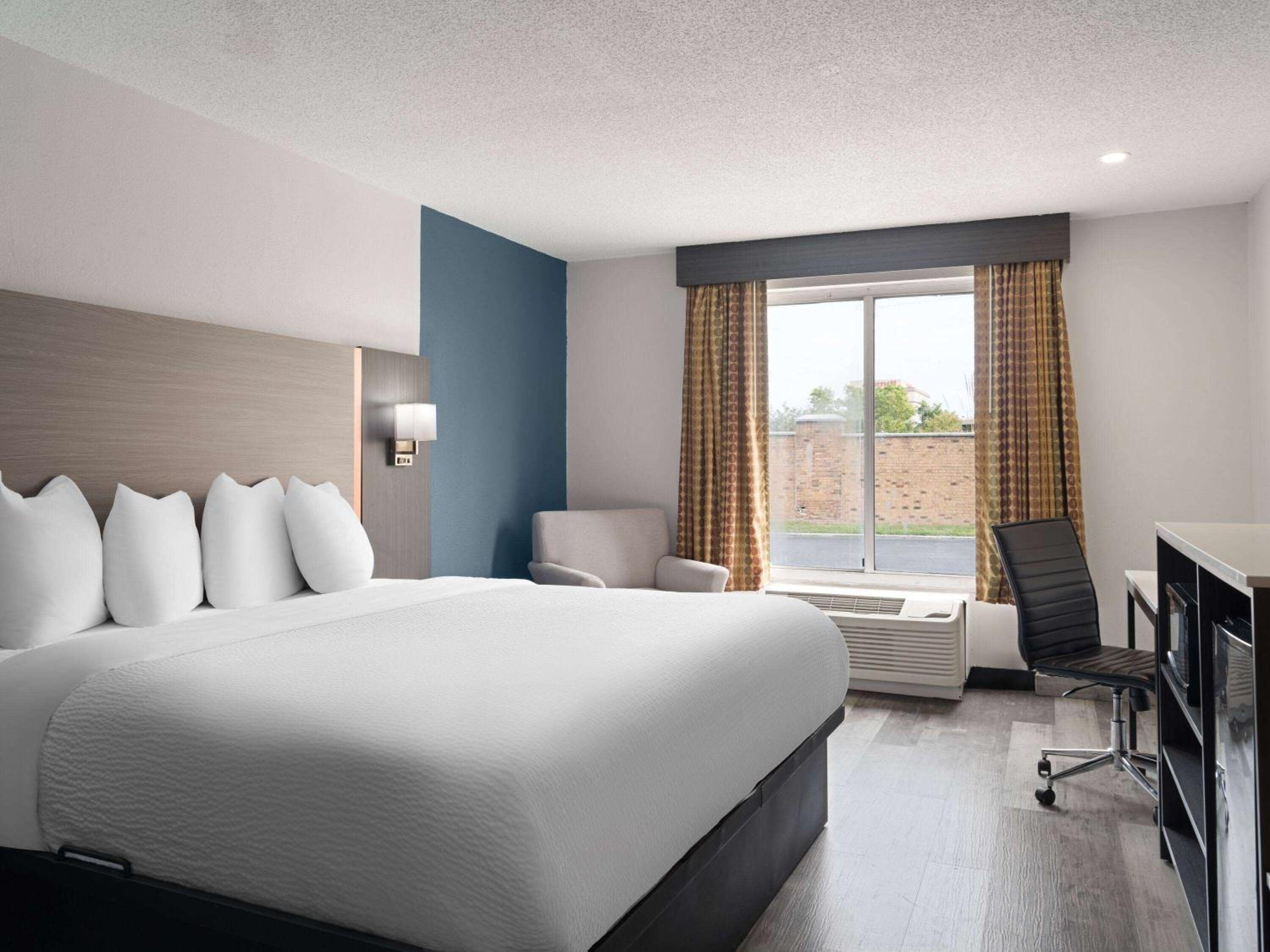 Double Room with Two Double Beds - Non-Smoking - Photo 5